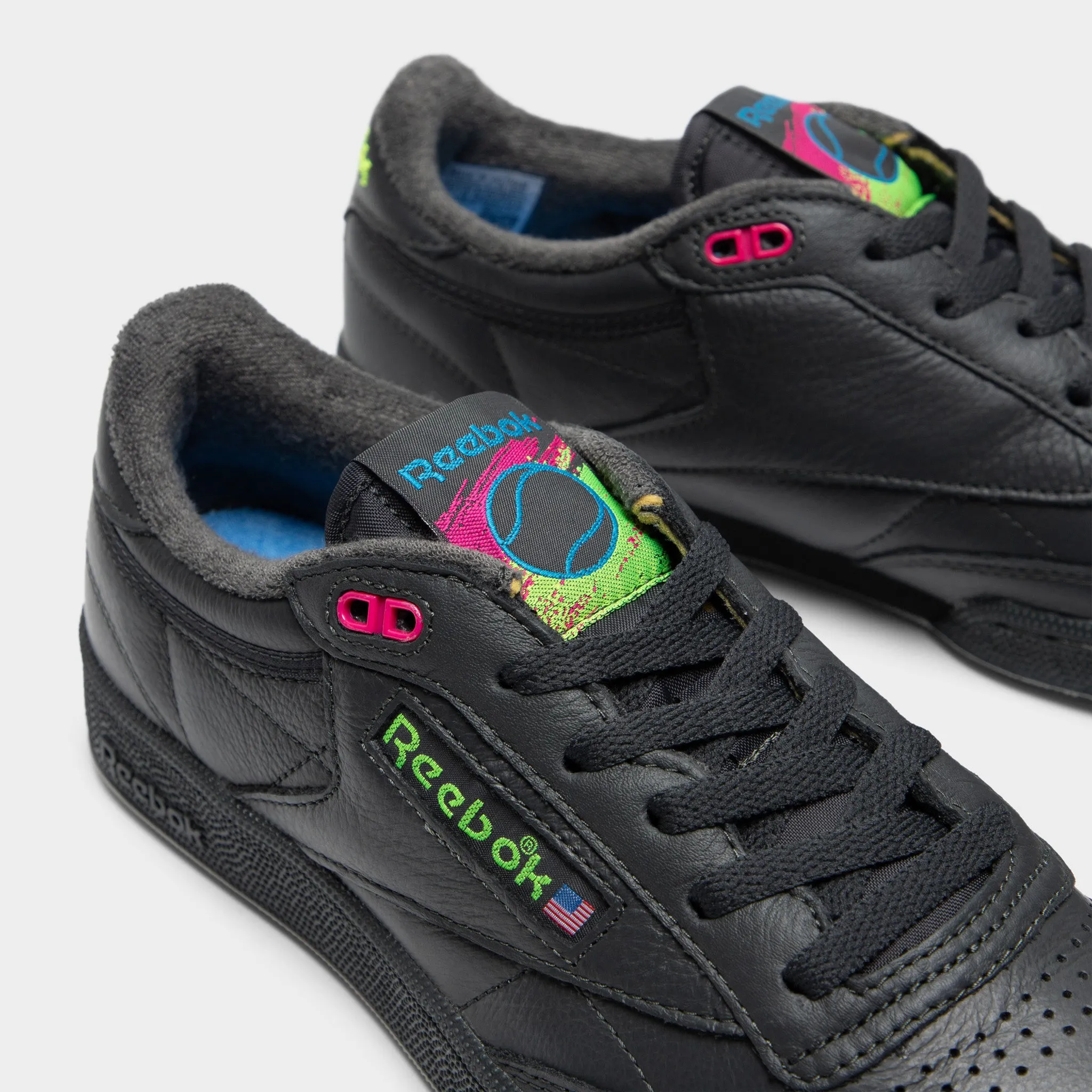 Hill Tough Reebok Club C Black / Volt