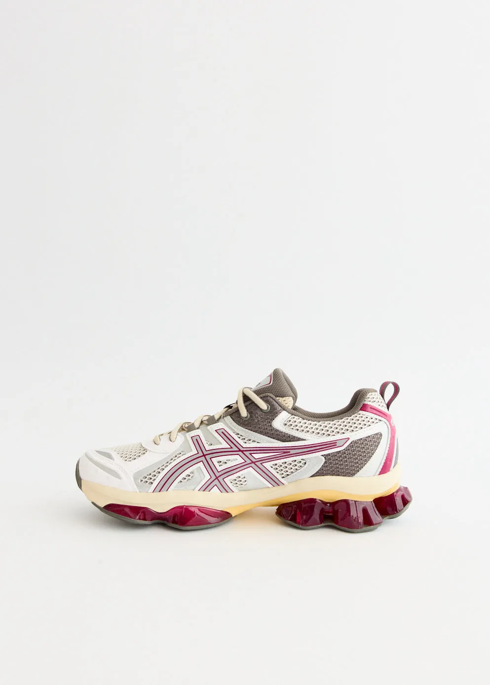 casual - wear buckle Gel-Quantum Kinetic 'Cream Dried Berry' Sneakers