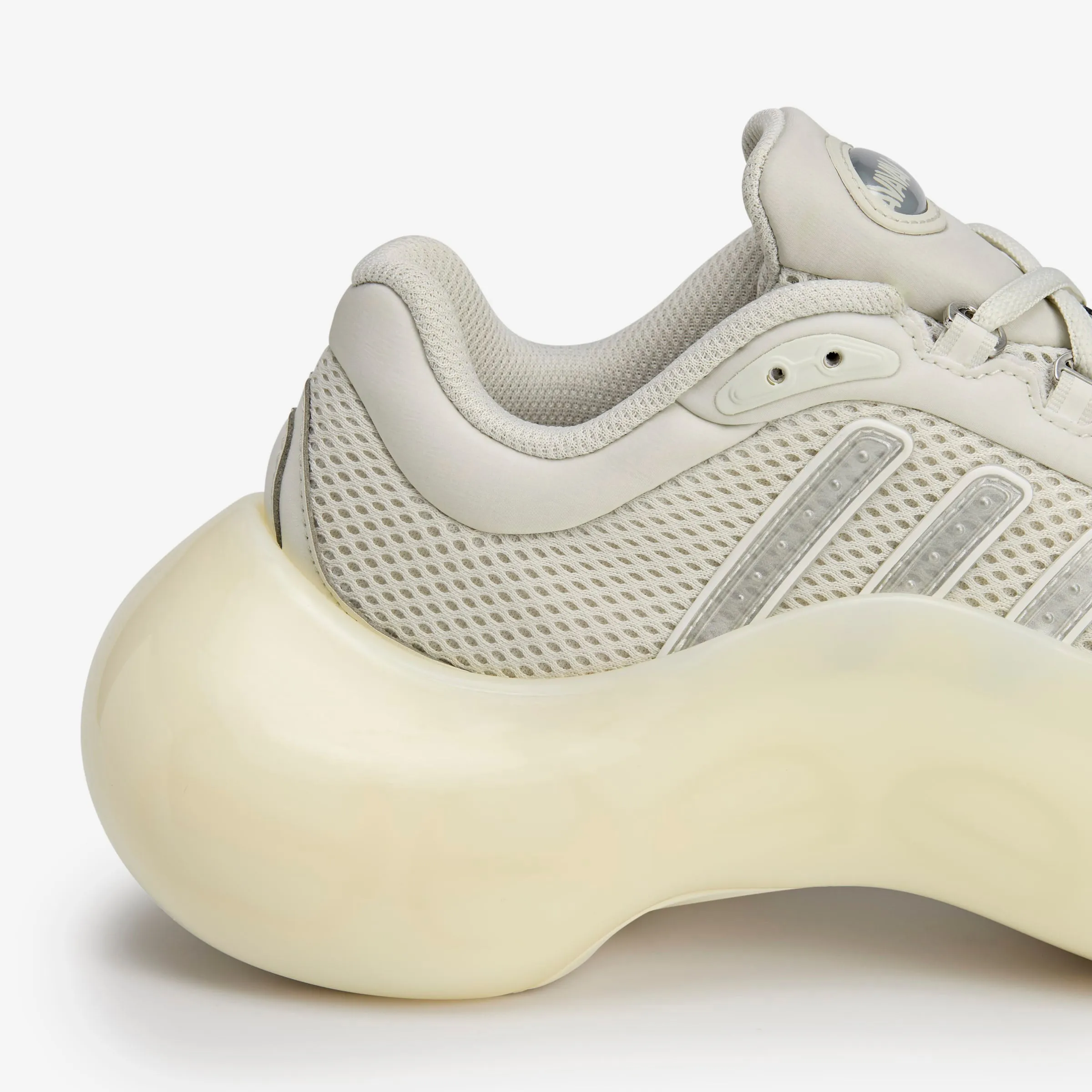 Wmns Megaride Moonrubber x Avavav Microperforated Ventilation
