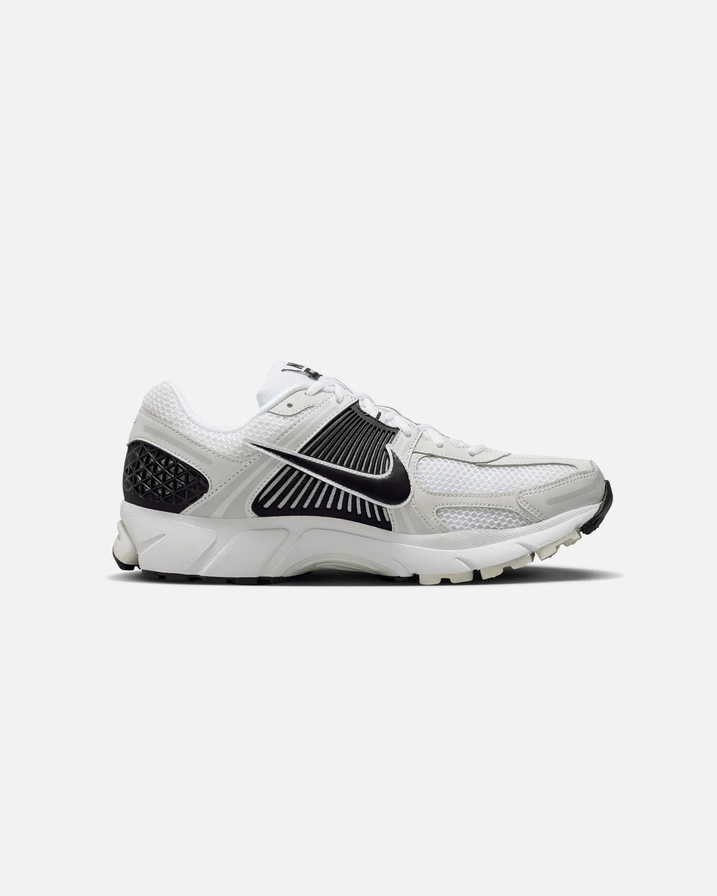 Nike Zoom Vomero 5 White/Black Sky View
