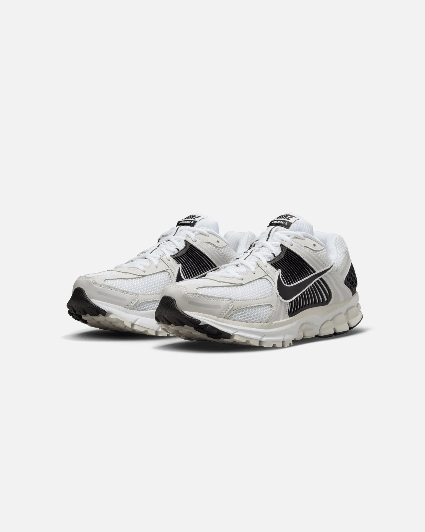 Nike Zoom Vomero 5 White/Black Classic Base Road grip