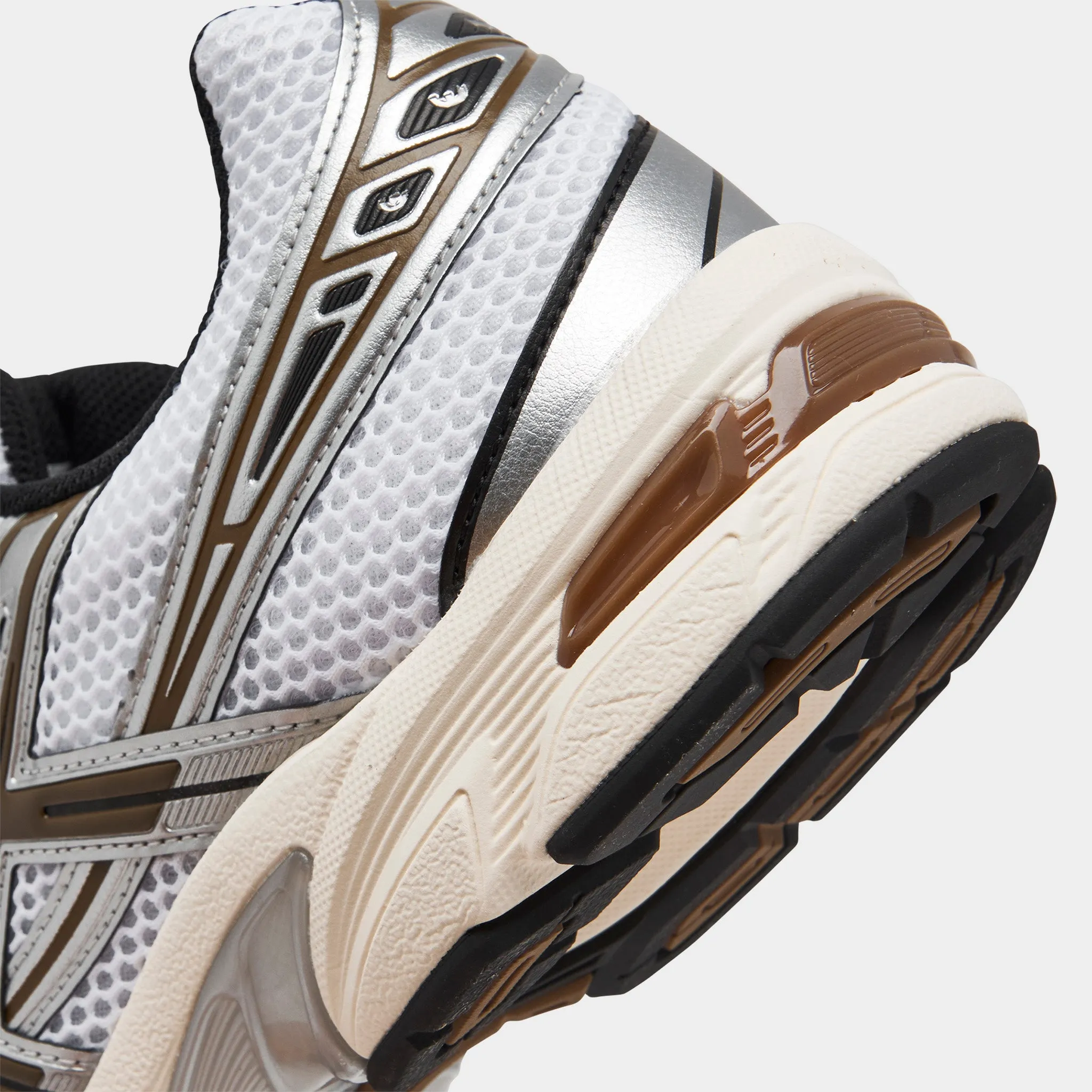 ASICS GEL-1130 White / Clay Canyon Dinner Look