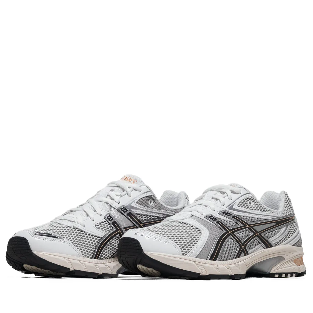 slim fit Sports Ready Asics Gel-DS Trainer 14 - White/Honey Beige