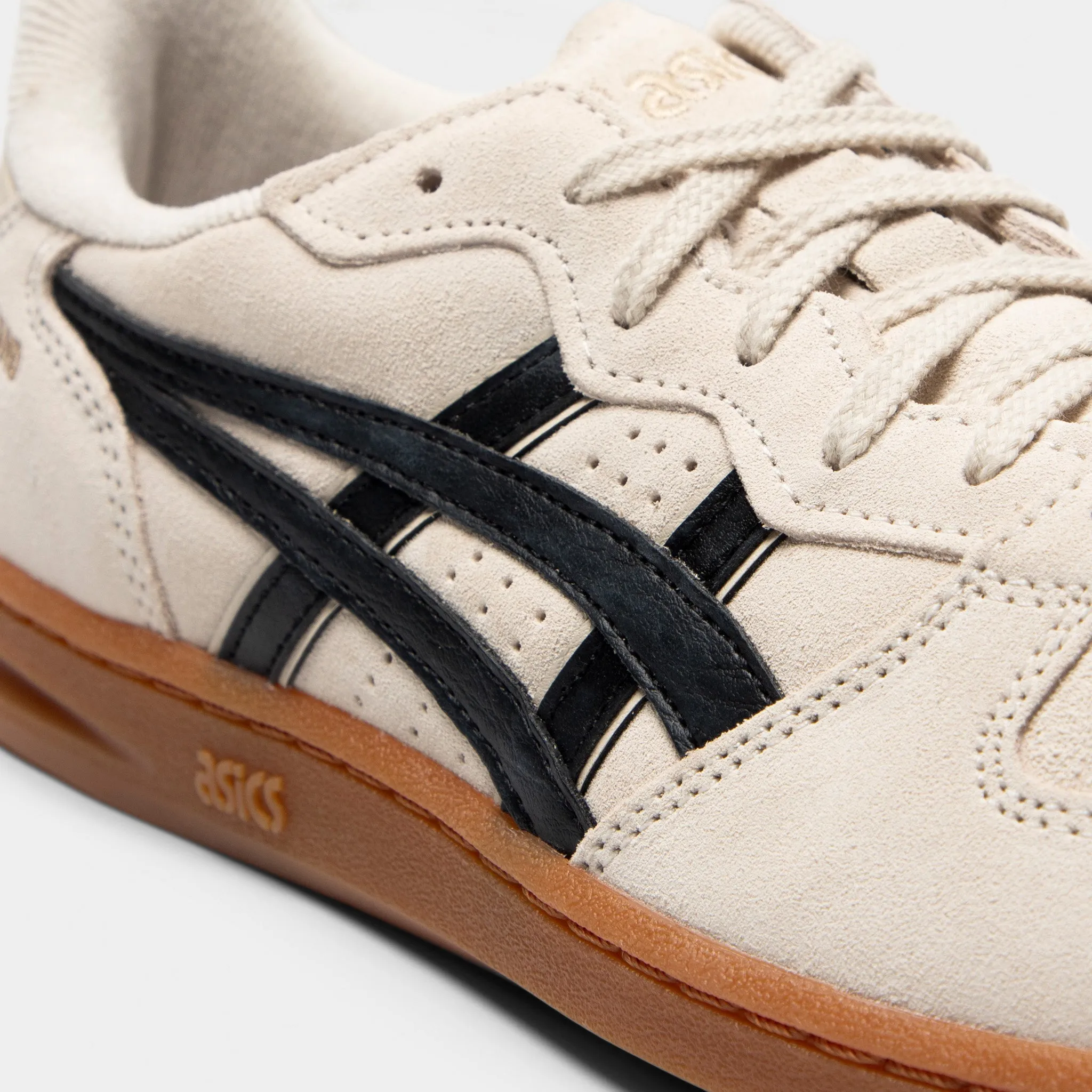 ASICS Skyhand Cream / Black - Gum Day To Night Stylish Appearance