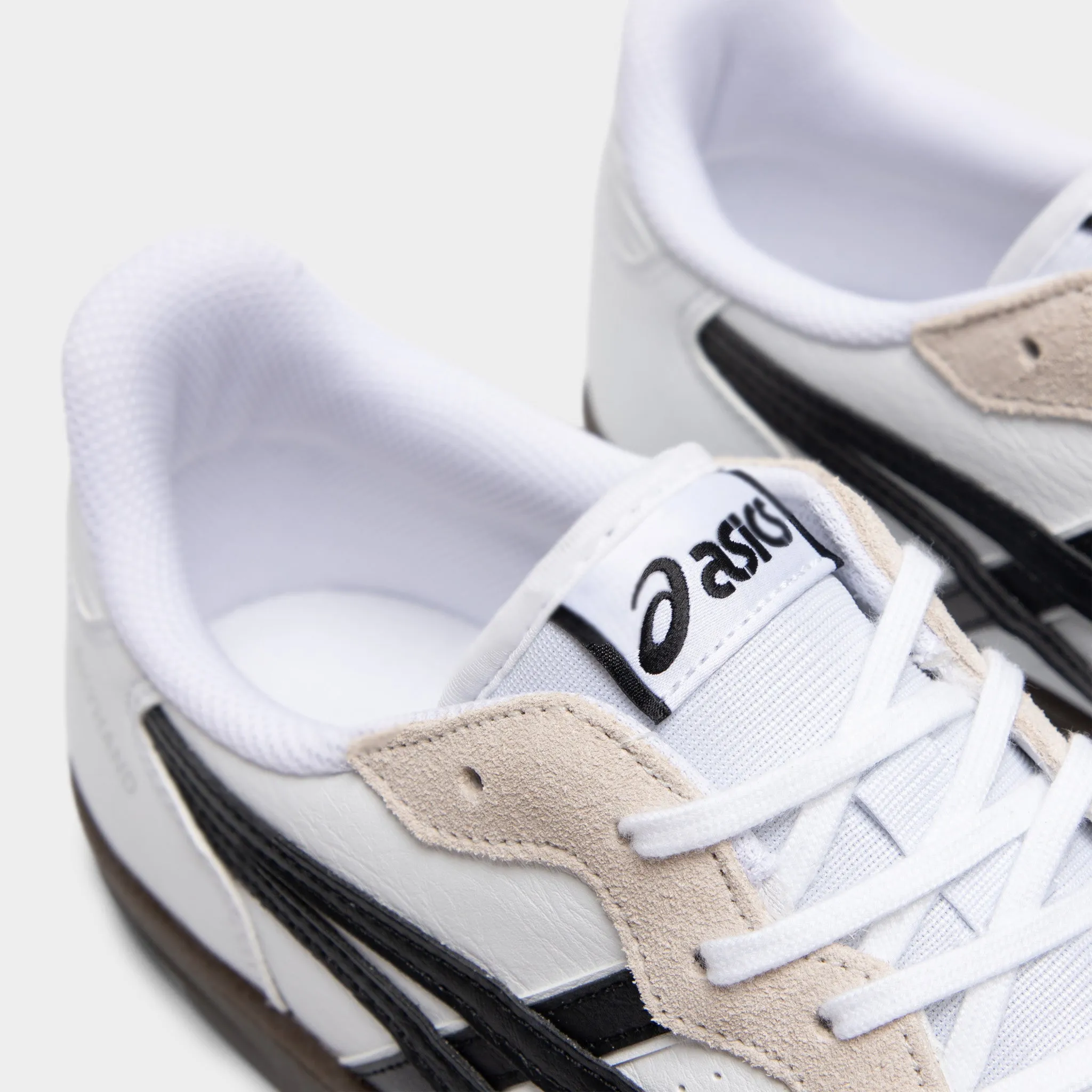 ASICS Skyhand OG White / Black Mesh Upper City Friendly