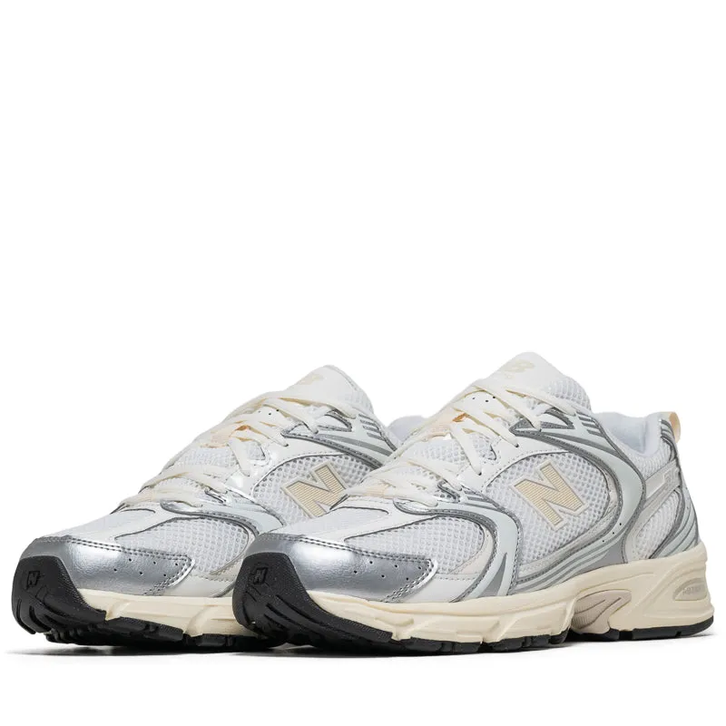 New Balance 530 - Silver Metallic/Linen Velcro straps