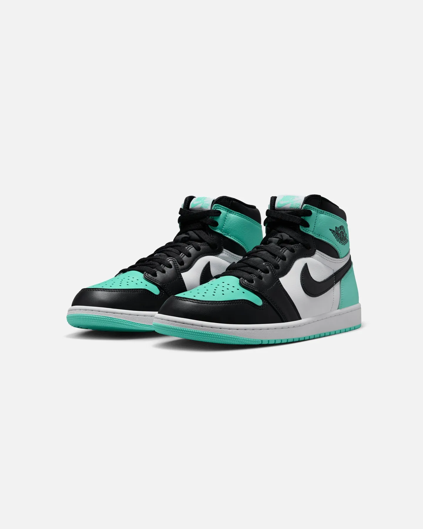 Wardrobe Base Jordan Air Jordan 1 Retro High OG "Green Glow" White/Black/Green