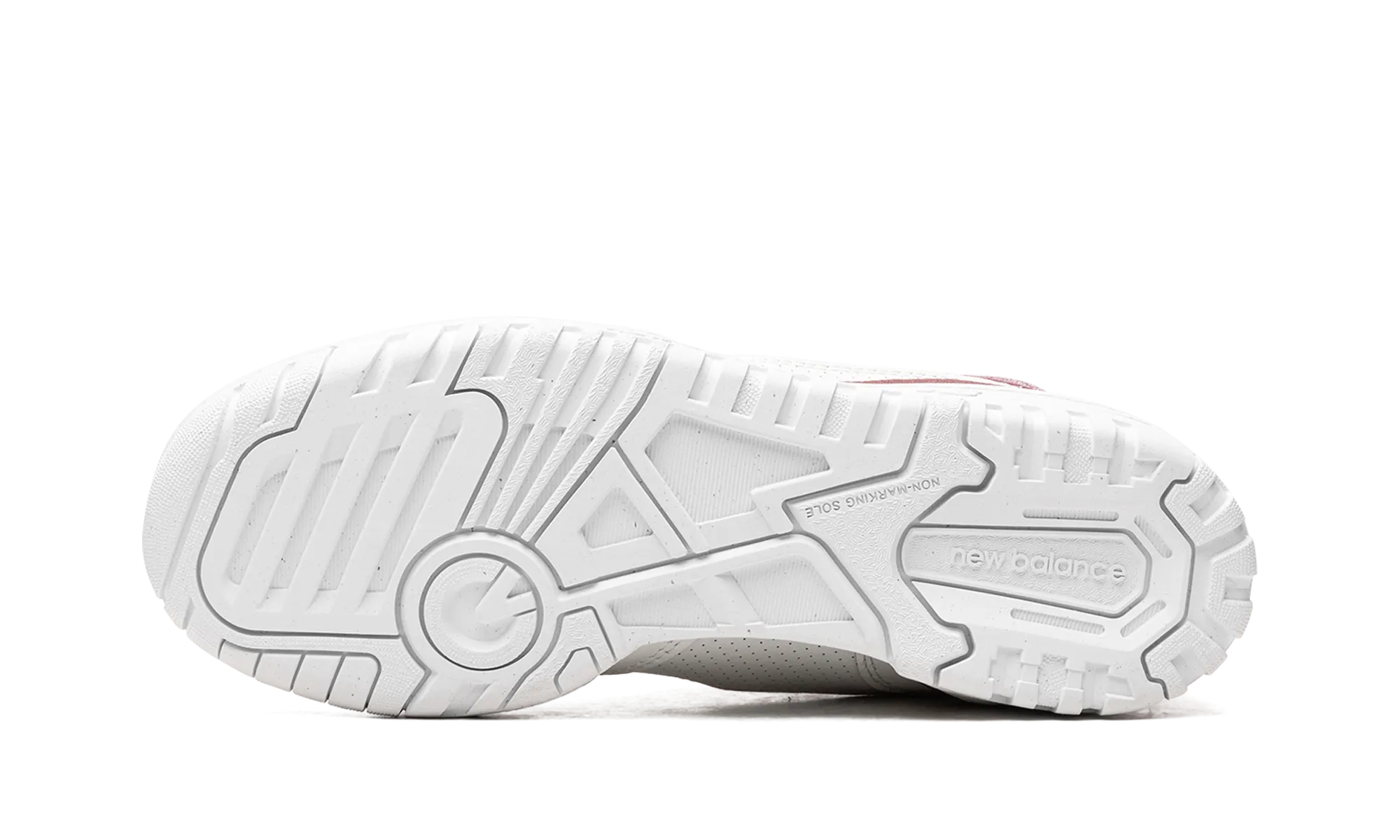 550 WMNS "Red Rouge" running in a caldera area shoes fast - drying shoes