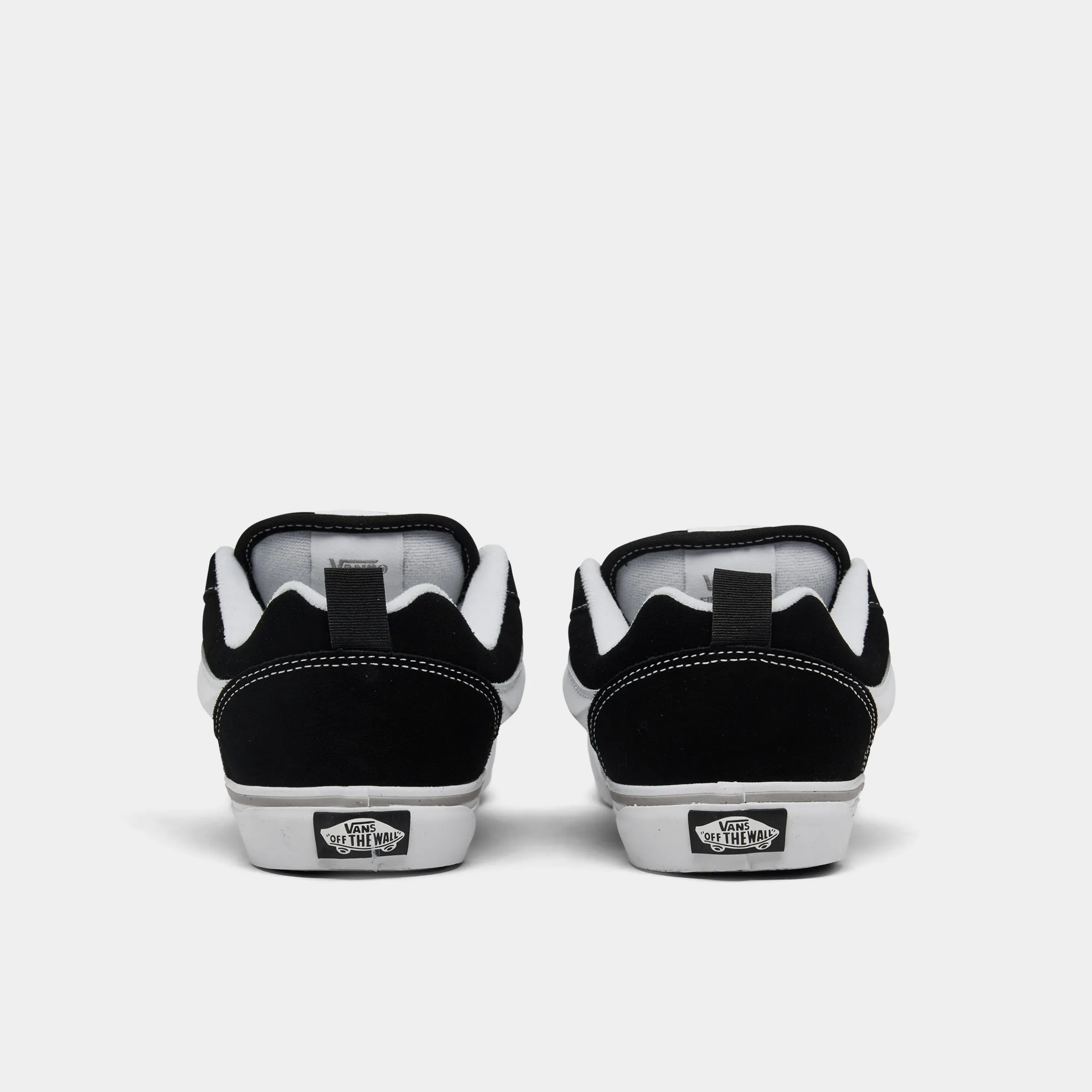 Busy Lifestyle Vans Juniors' Knu Skool Black / White