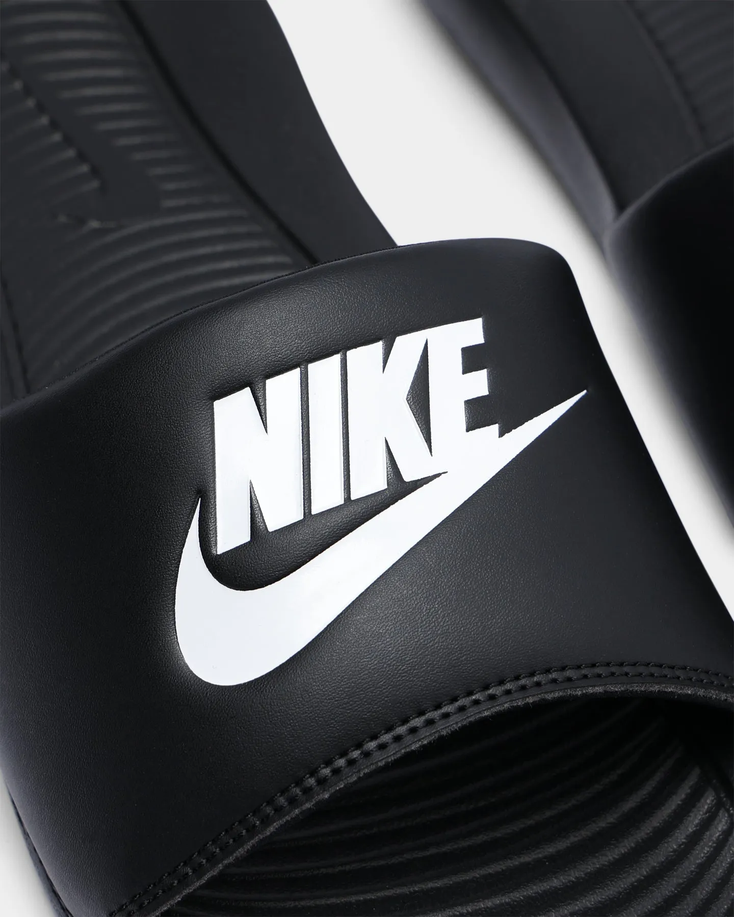 Nike Victori One Slide Black/White/Black Wind Chill