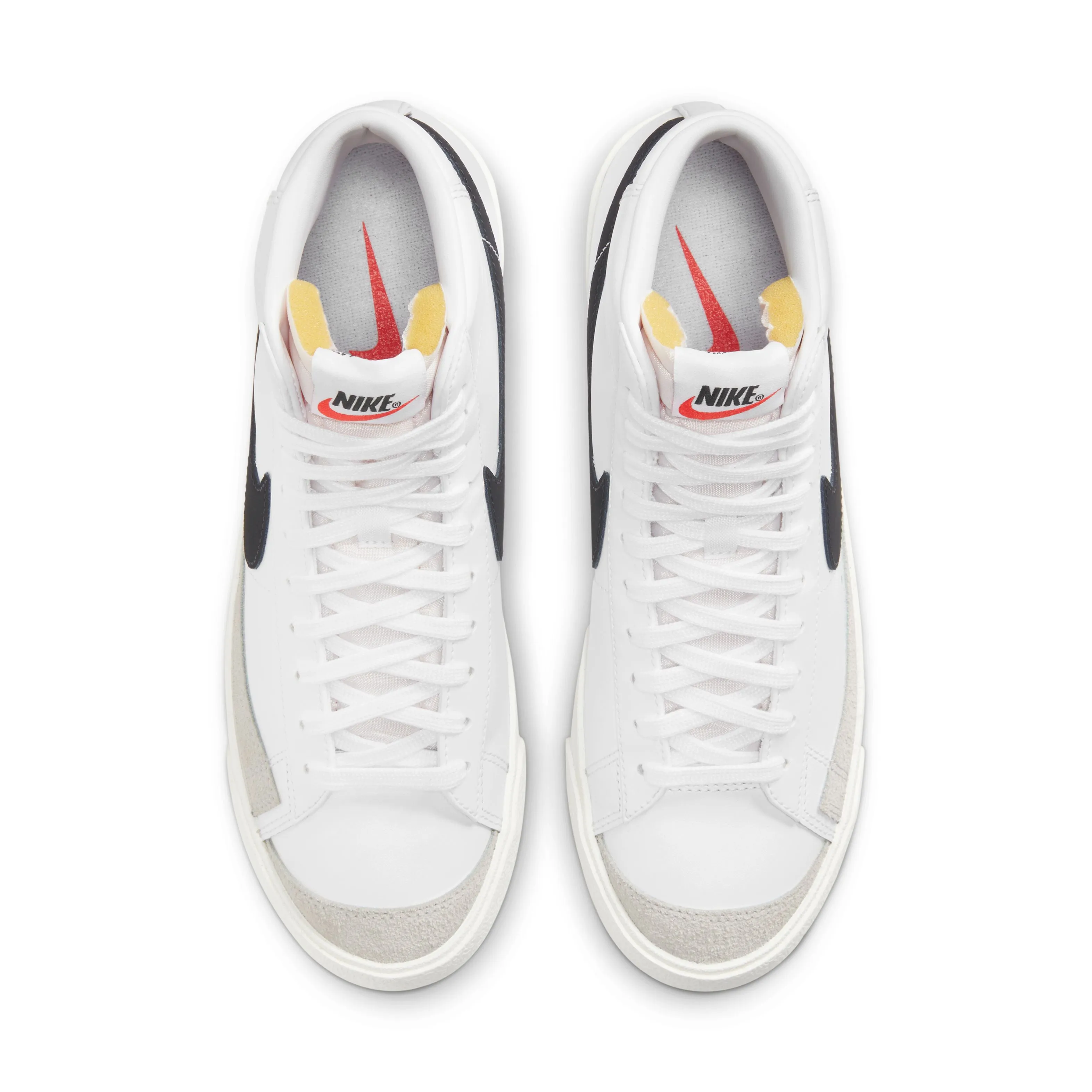 Blazer Mid '77 Vintage 'White Black' suburb