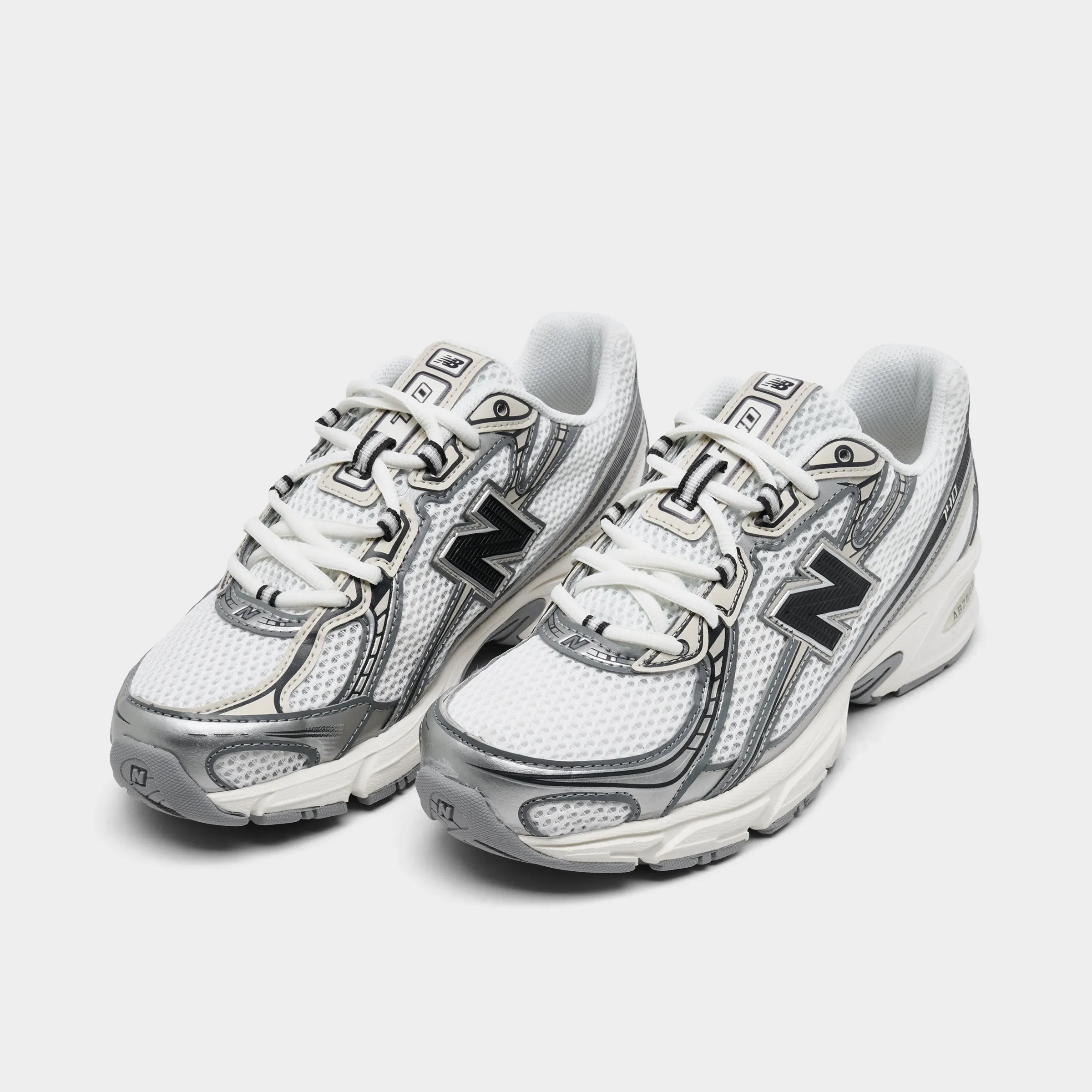 New Balance 740 Linen / Timberwolf Fitness Vibe Chic Fit