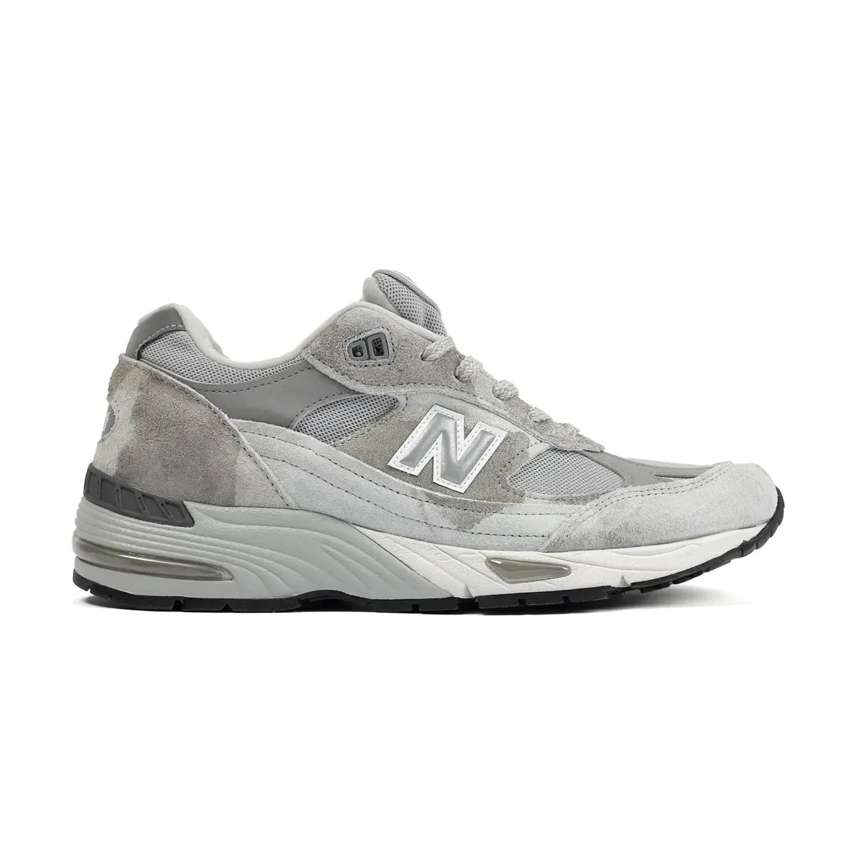 in UK 991v1 'Washed Grey' Retro Core Heart Glow