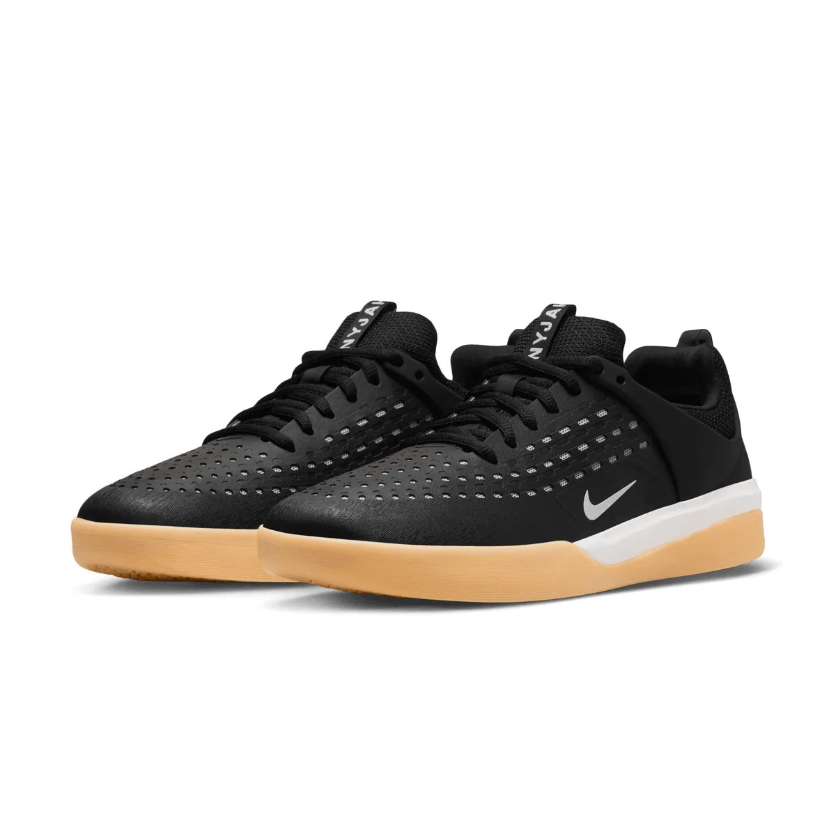 partygoers' sandals SB Nyjah 3 'Black Gum'