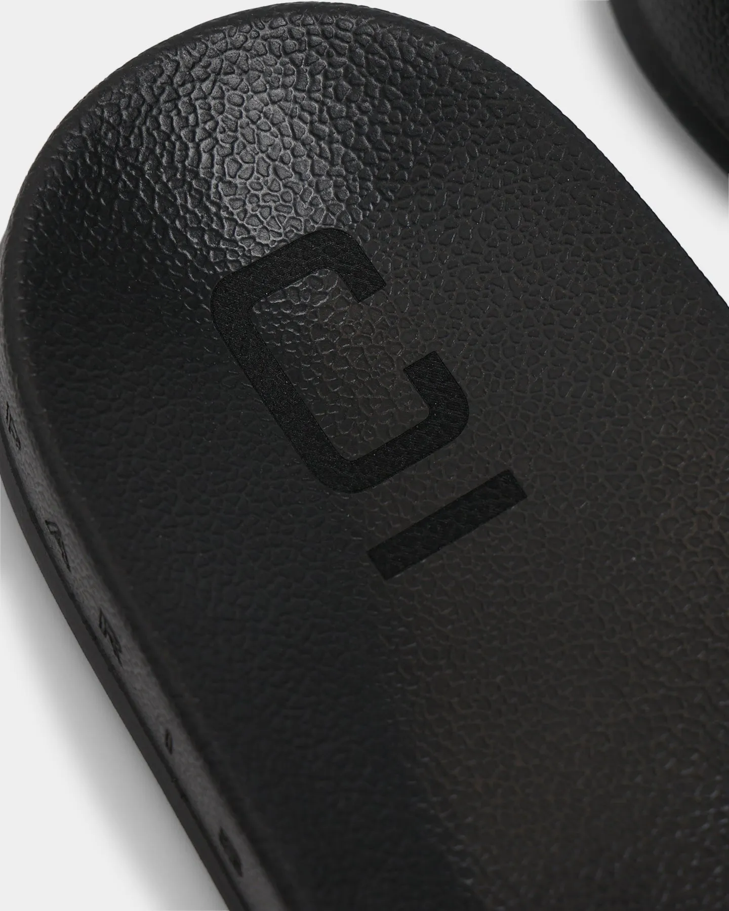 Carr?? Simplicit?? Classique Slides Black/White Ventilation holes