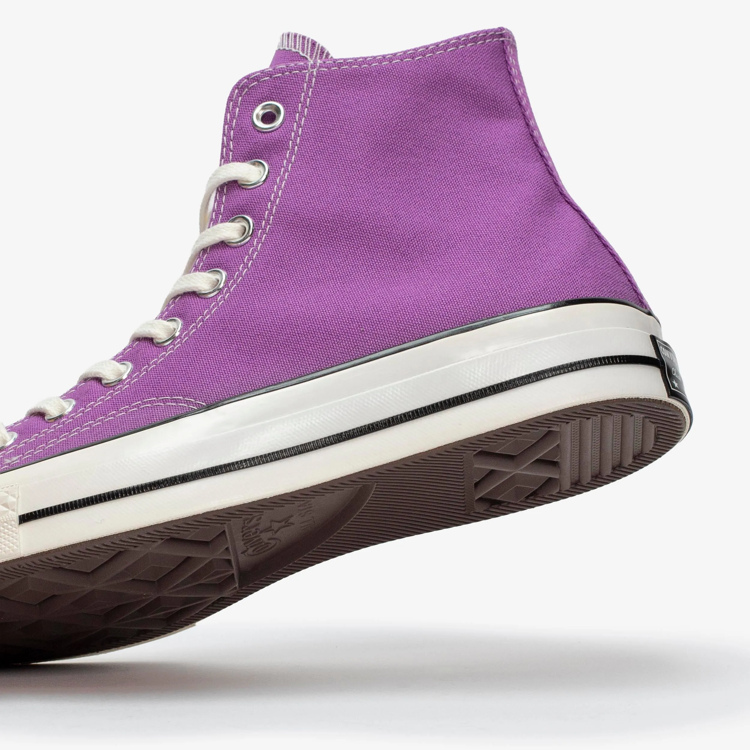 Chuck 70 Clean Texture Tear Resistant Stitching