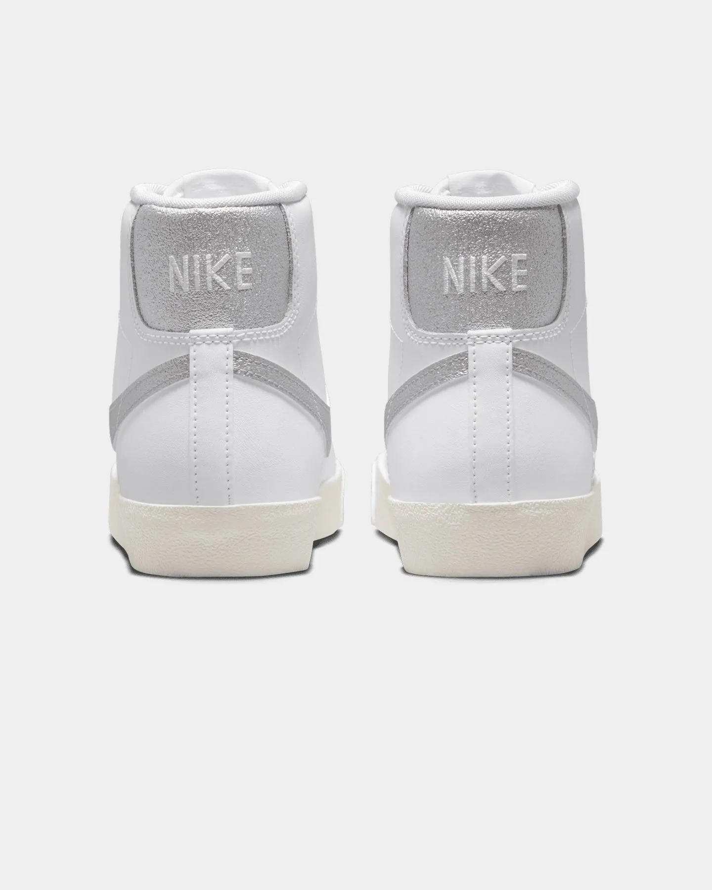 Nike Women's Blazer Mid '77 White/Metallic All-around comfort