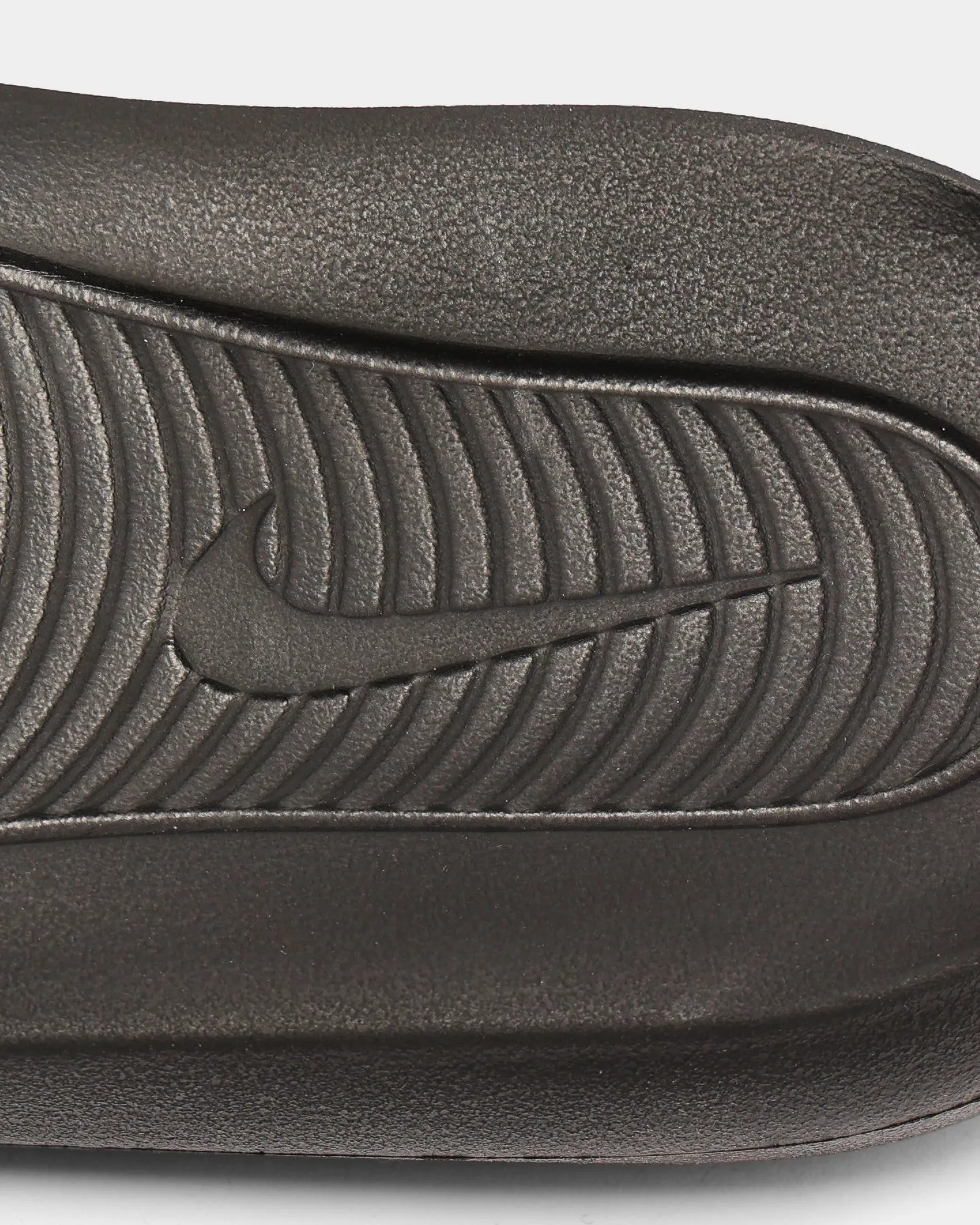 Nike Victori One Slide Black/Black/White Photo Glam