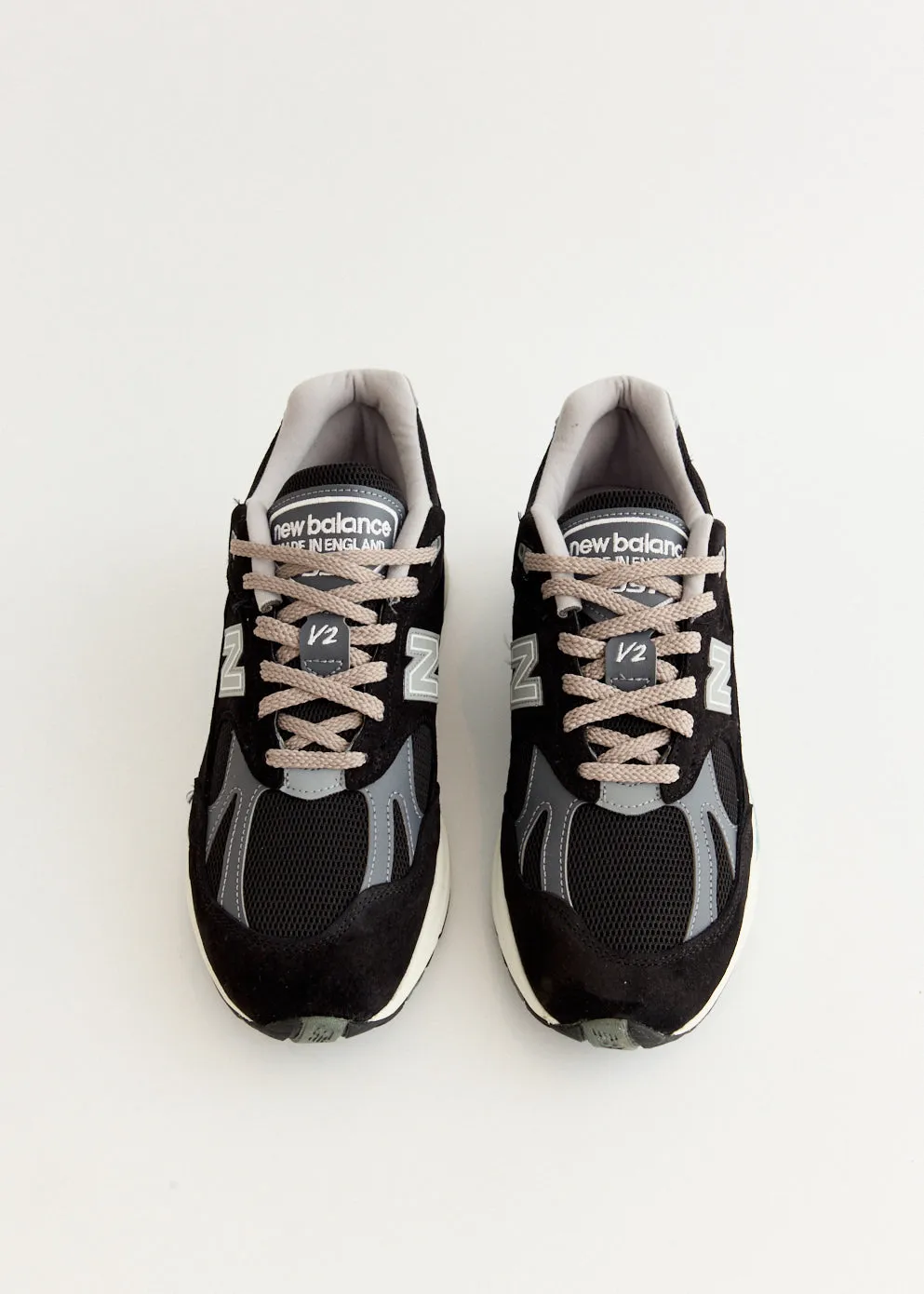 dancers - specific features Tailored durability MADE in UK 991v2 'Black' Sneakers
