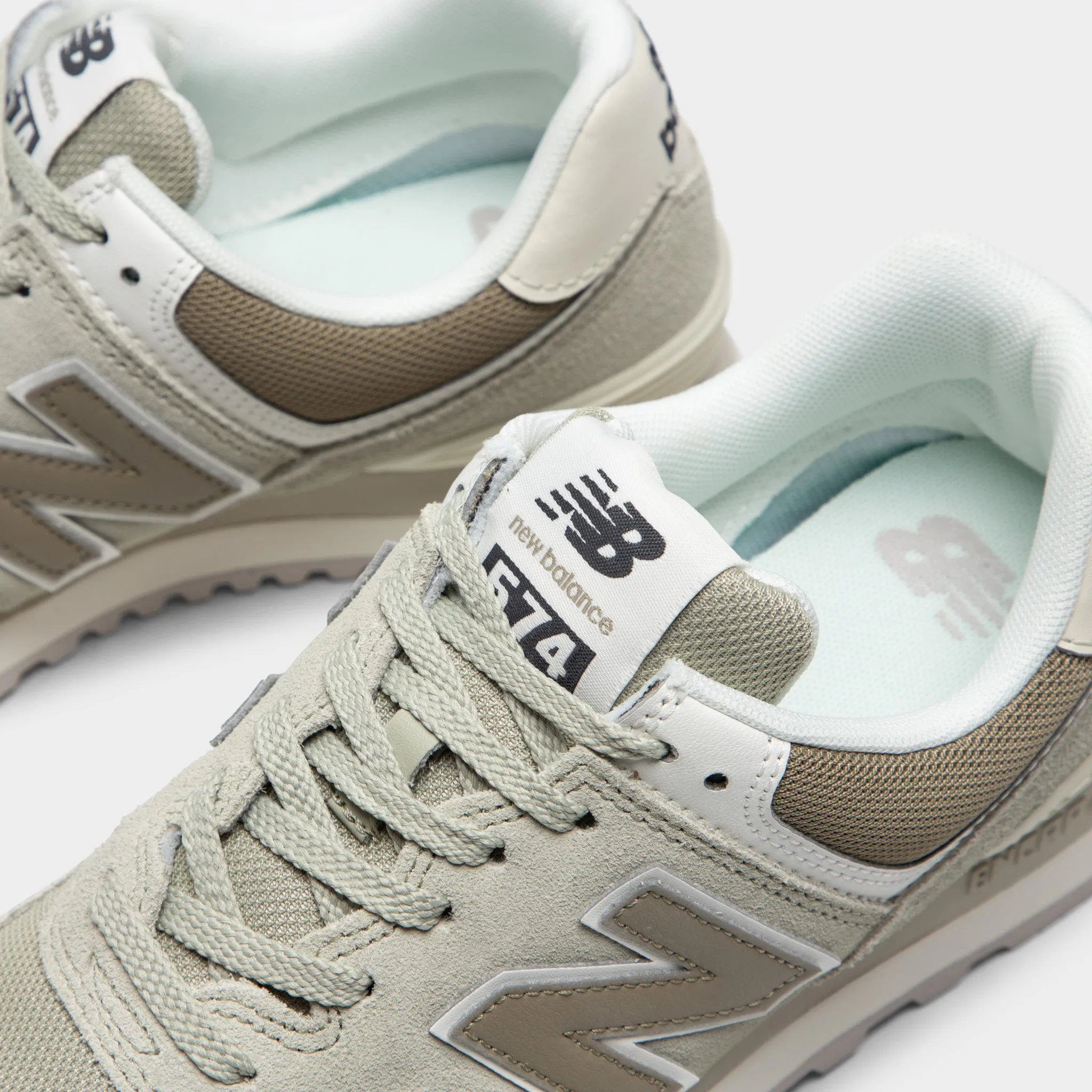 Comfort New Balance Women's 574 Olivine / Dark Stoneware - Turtledove