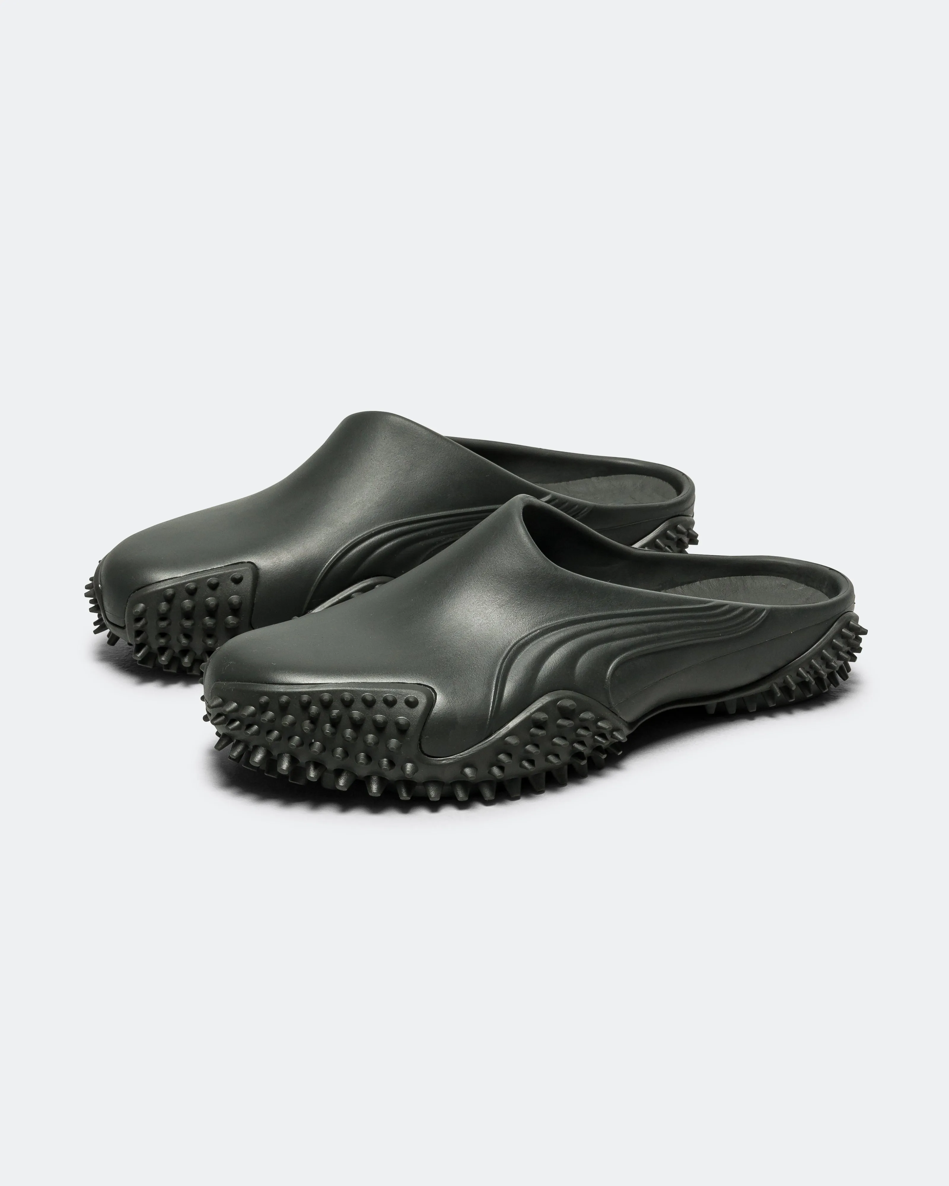 Mostro Mule - Glacial Grey/Glacial Grey Dynamic Traction Pattern