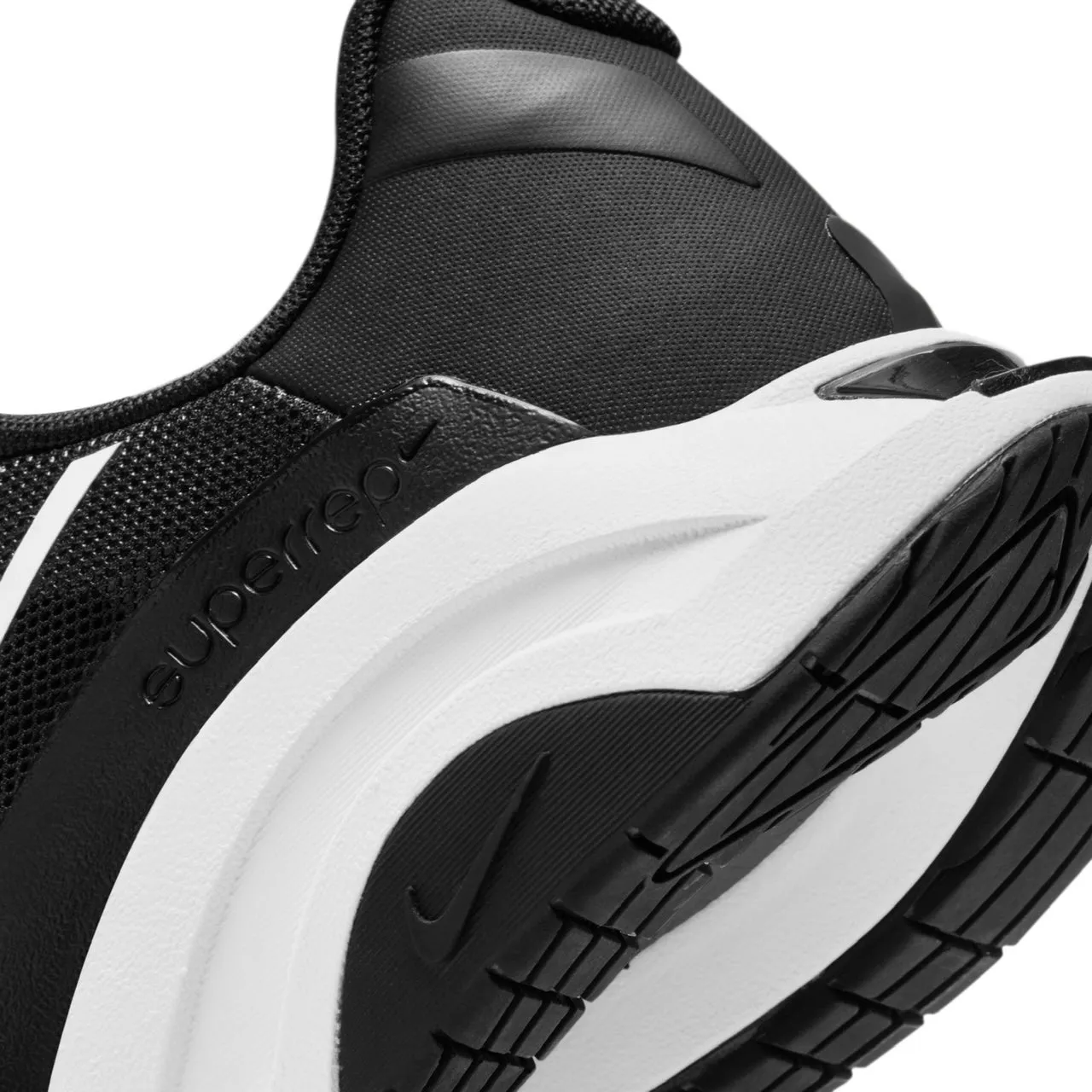 On Trend Comfort Women's Nike ZoomX SuperRep Surge