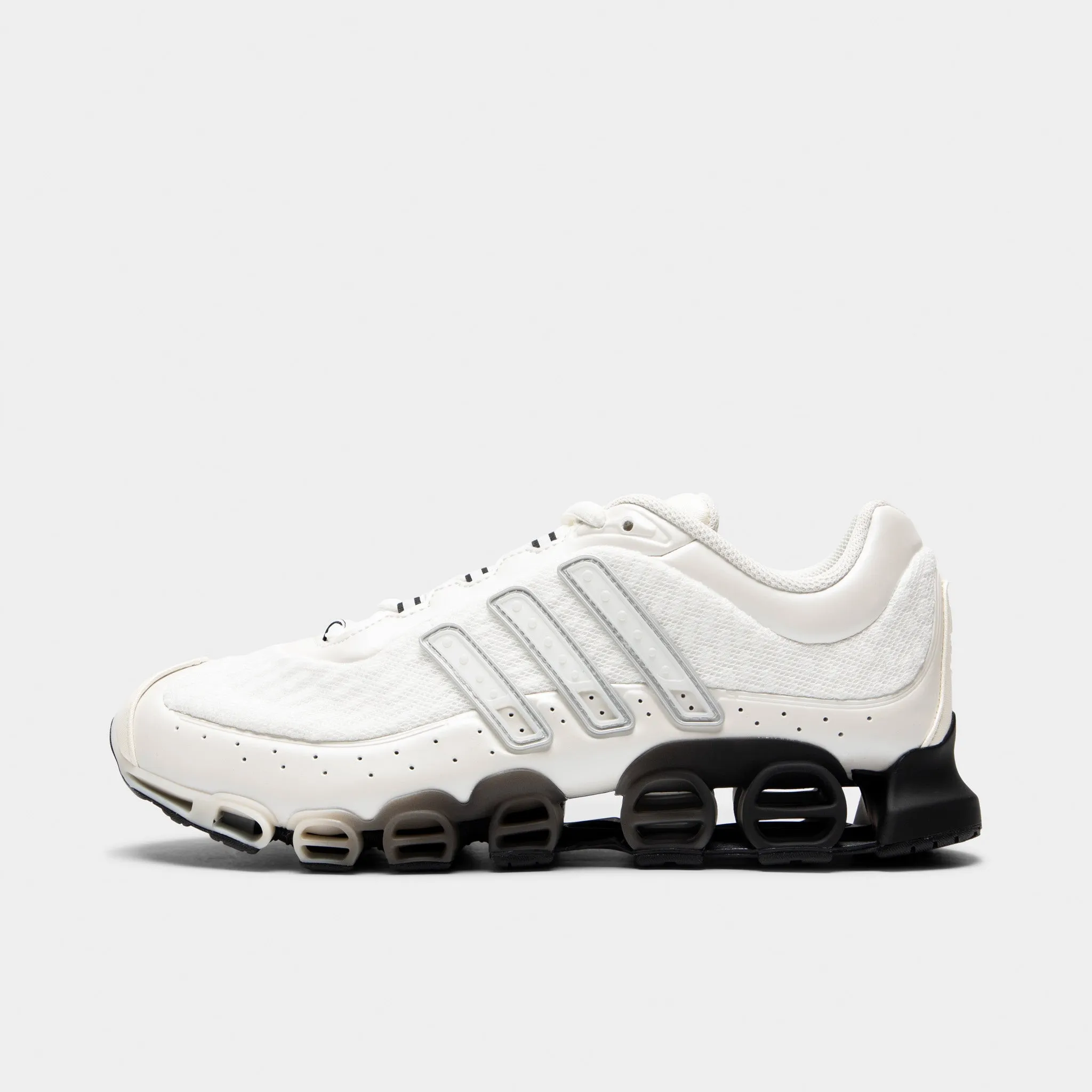 Modern Feel Break Time adidas Megaride Zero Metallic Silver / Black