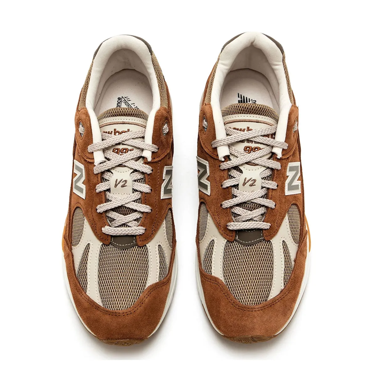 in UK 991 'Caramel Cafe' Baby Soft Shiny Tone