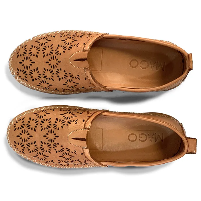 Ultra Breathable Womens Mago Tegan in Tan