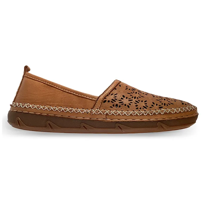 Classic Finish Weekend Fun Womens Mago Tegan in Tan