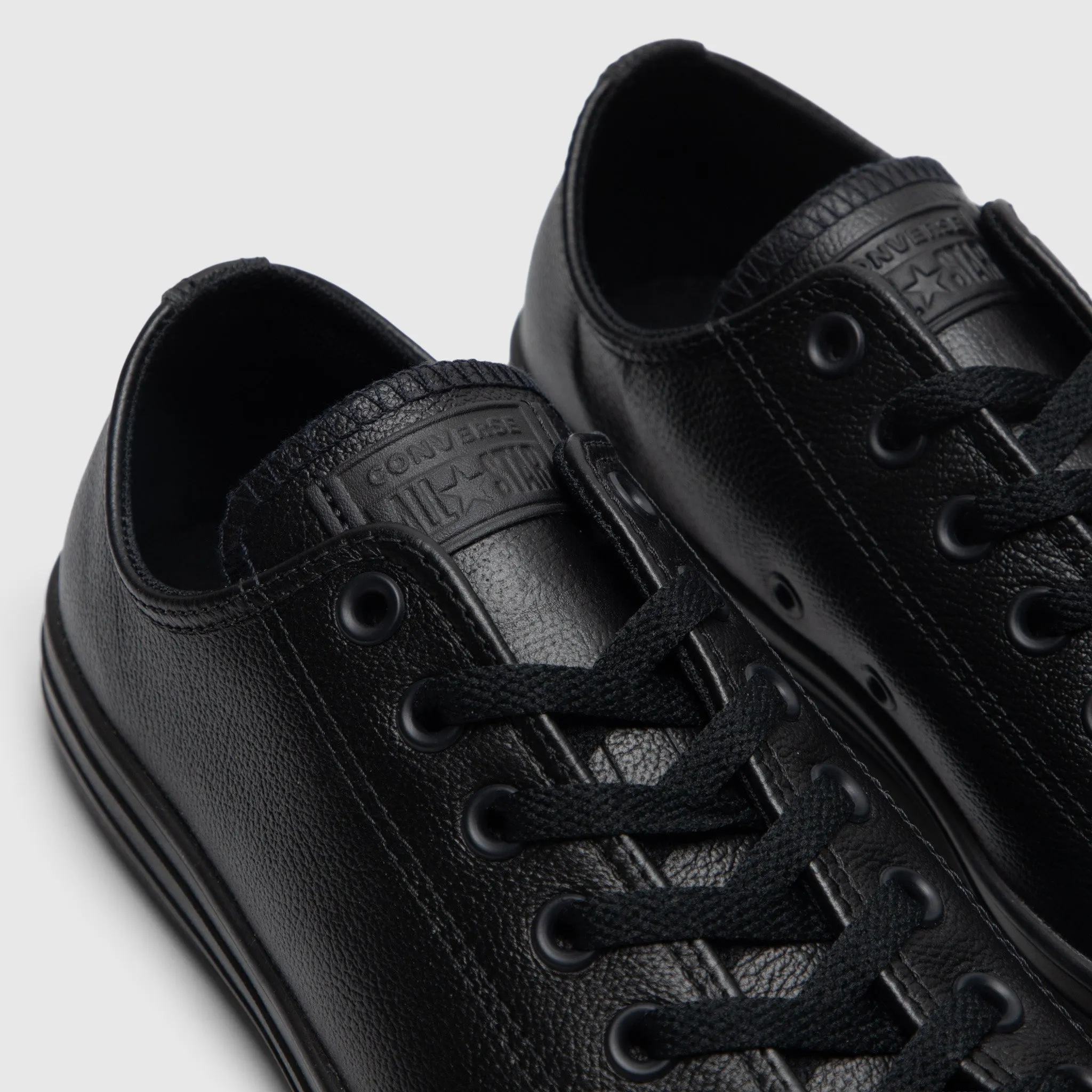 Converse CT All Star Leather Black / Black Family Fit group walk