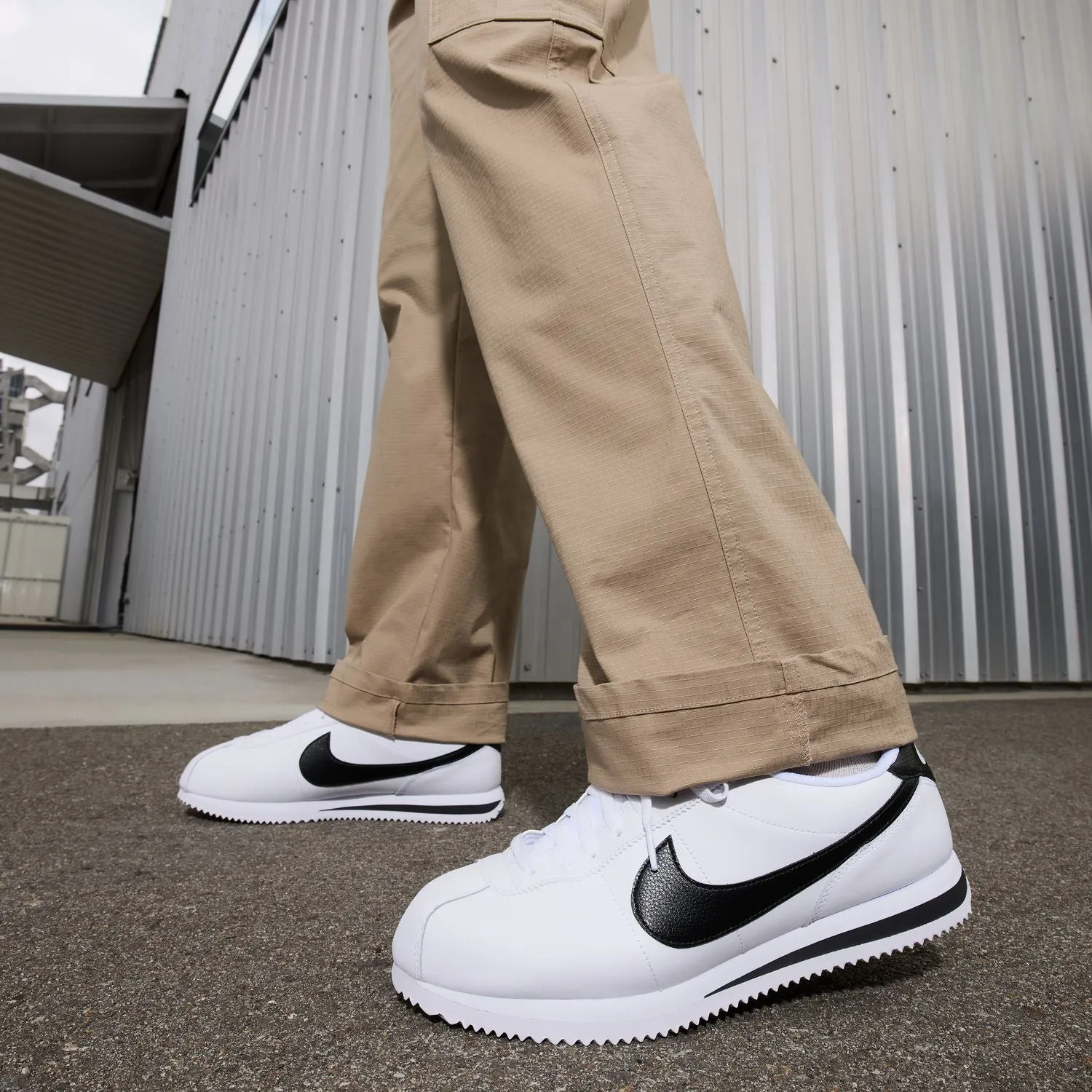 running on snow shoes Cortez - Mens