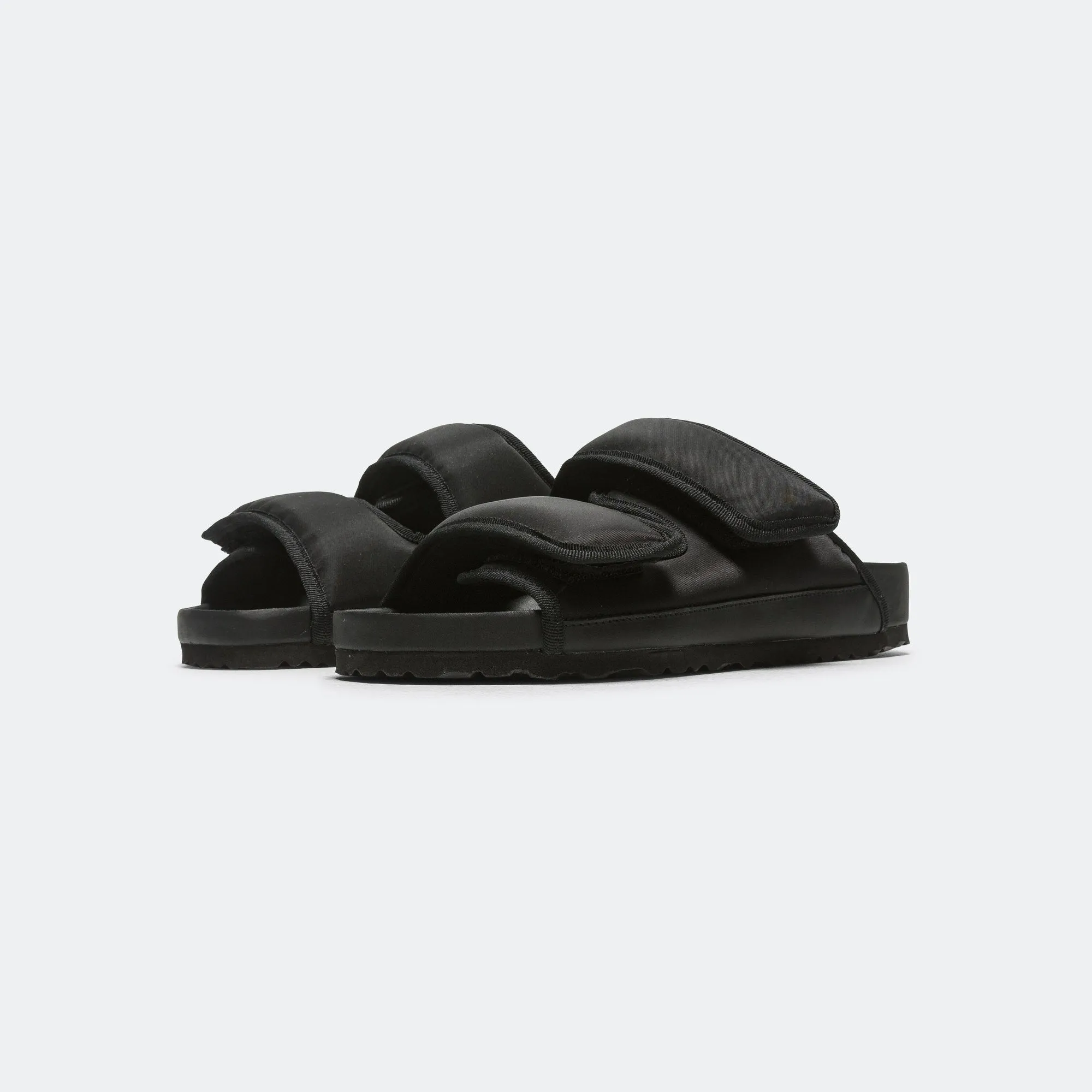 Modern Fit Suede Material Cosy EXQ SYN Narrow - Black