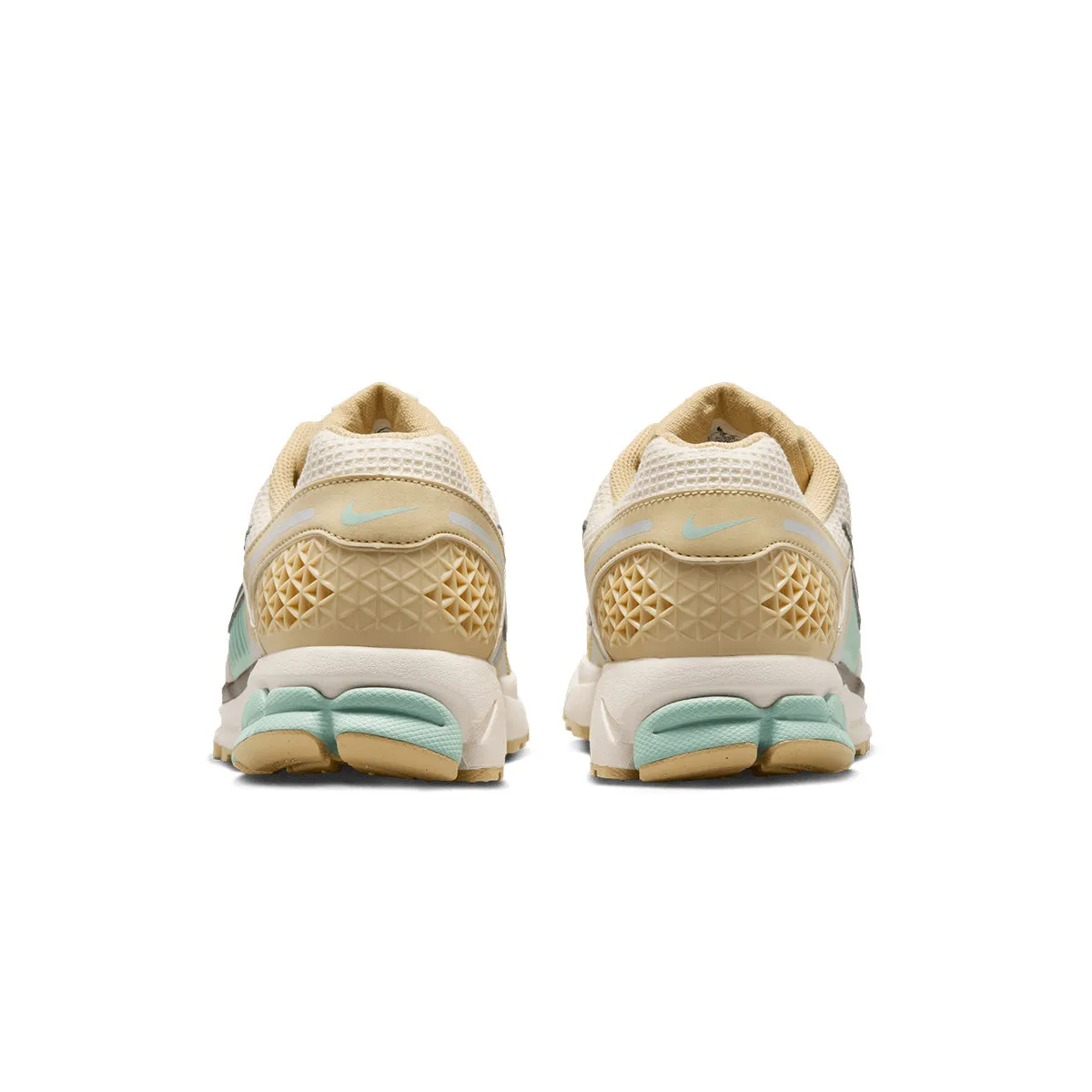 Pearl Shine Zoom Vomero 5 SE 'Team Gold Seafoam'