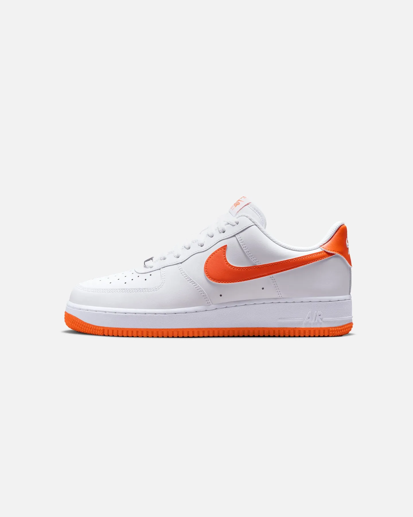 Nike Air Force 1 '07 White/Safety Orange Look Ready