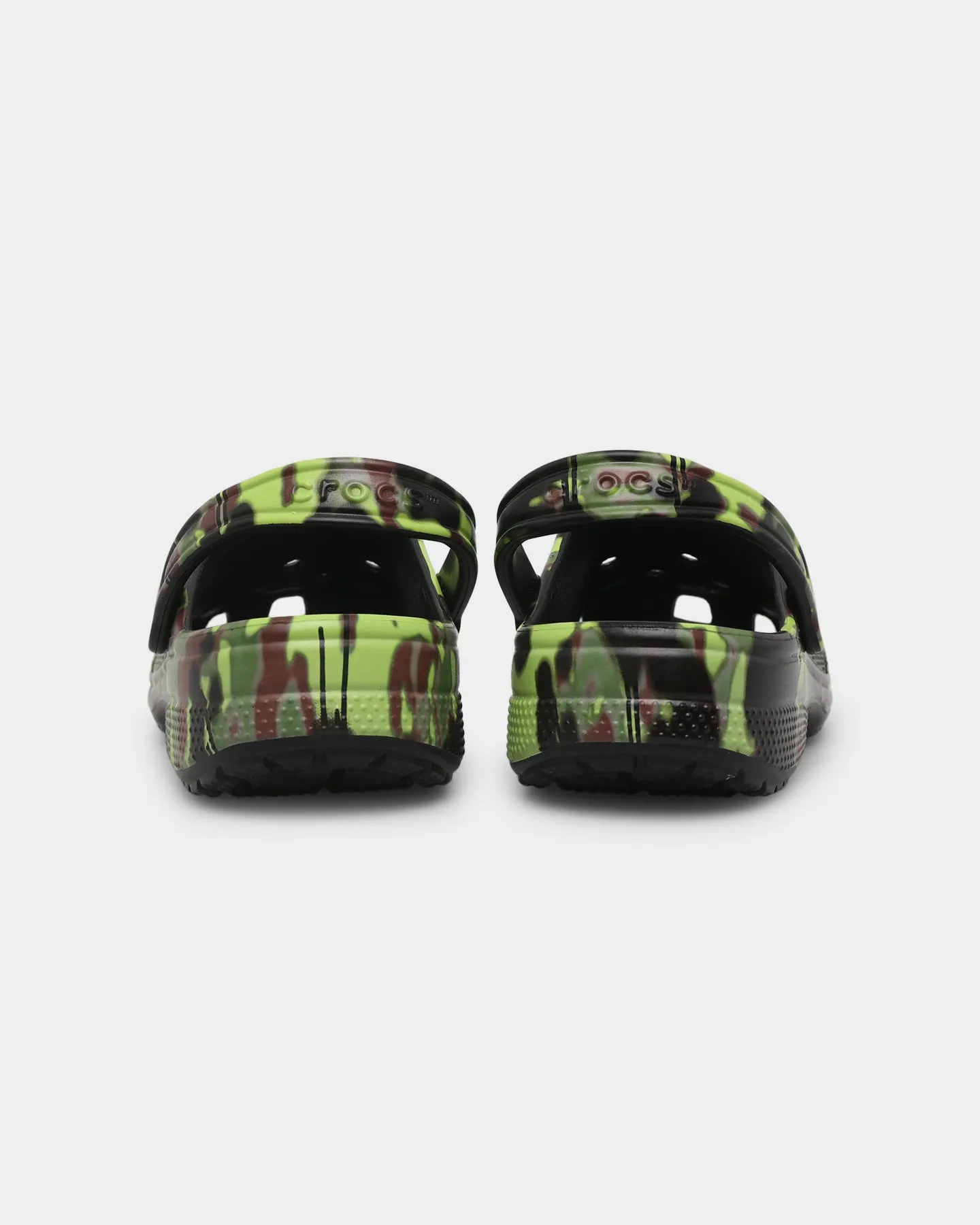 Trendy Crocs Classic Clog Spray Camo Black