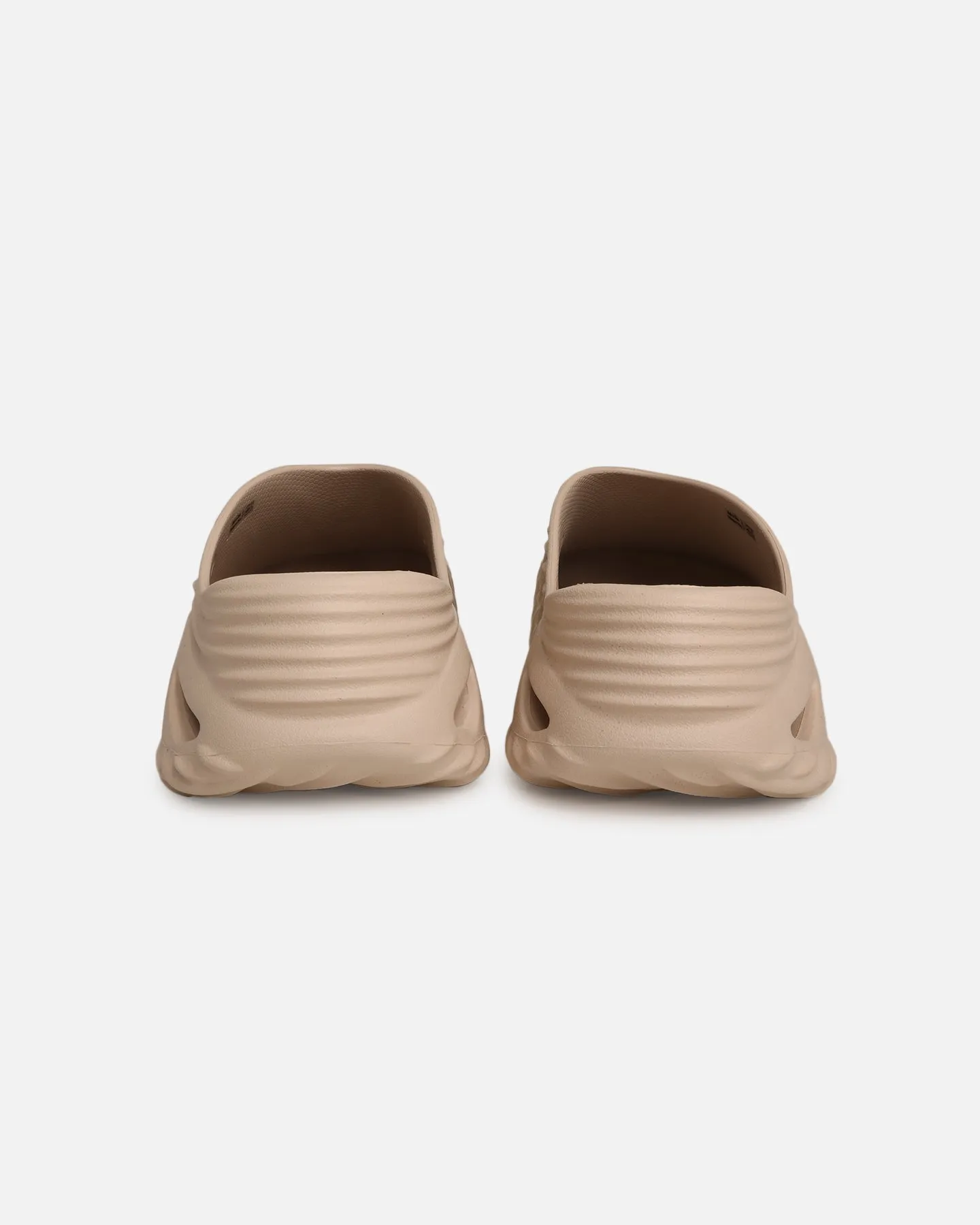 Crocs Echo Wave Almond Ventilated Design Weekend Casual
