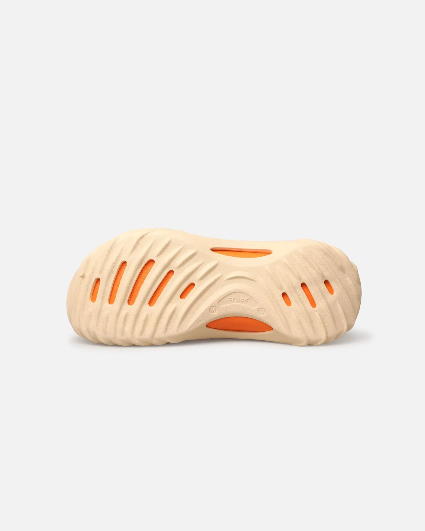 Crocs Echo Wave Vanilla Rapid Motion