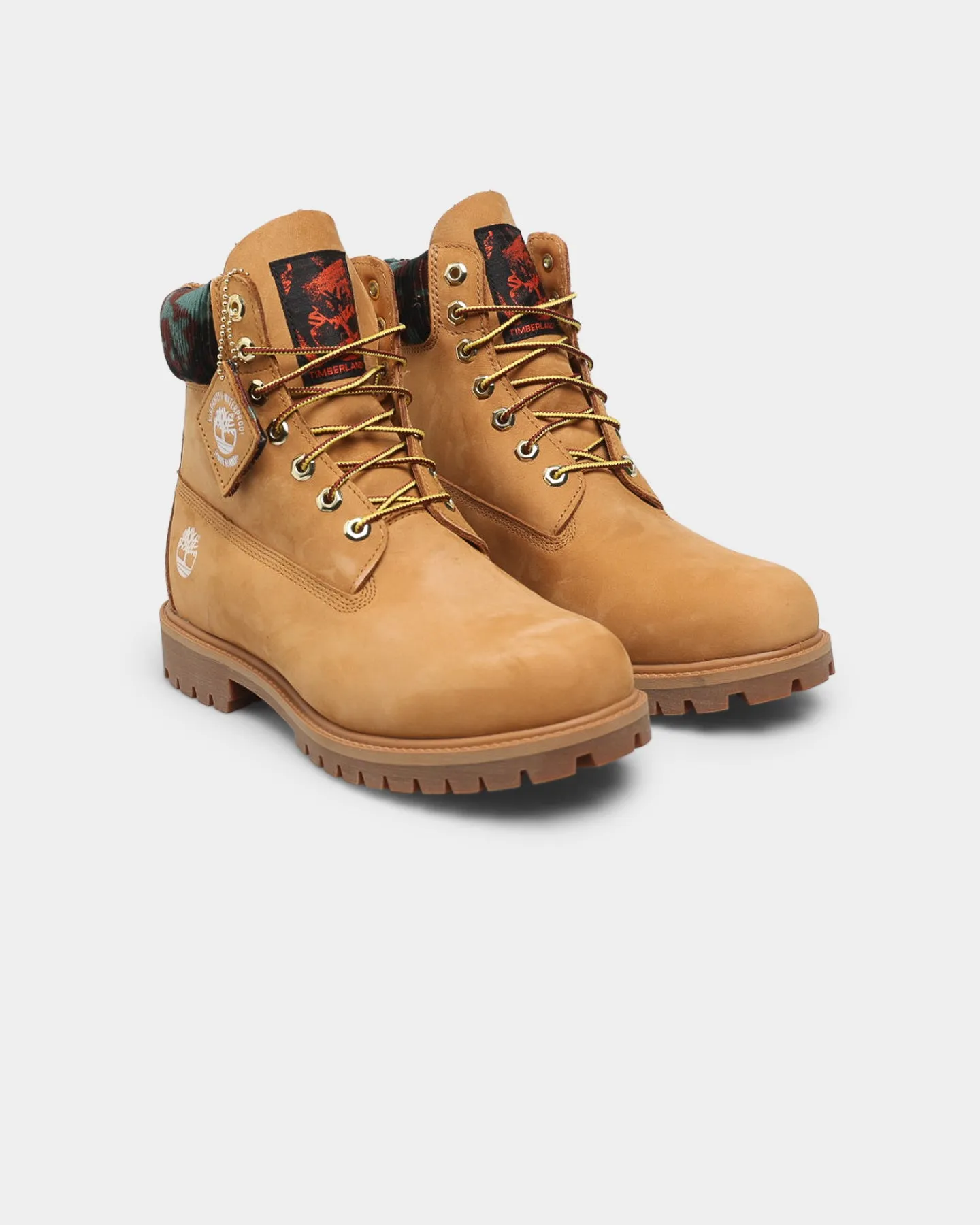 Toe Guard Classic Chic Timberland 6" Premium Boot Wheat/Camo