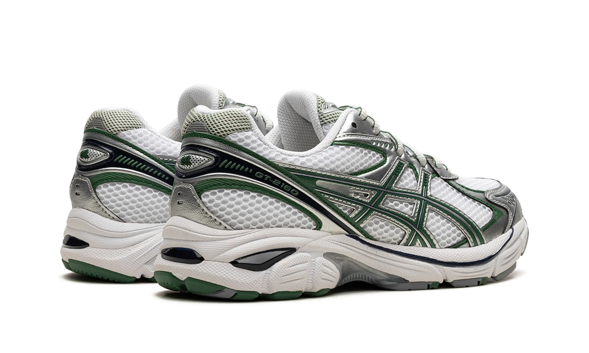 running during a foggy day running in a bamboo bridge area shoes GT 2160 "Shamrock Green"