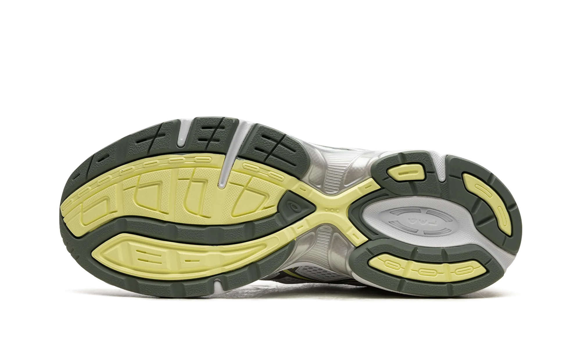GEL 1130 "White Jade Yellow" running in a floating bridge area shoes adjustable closure shoes