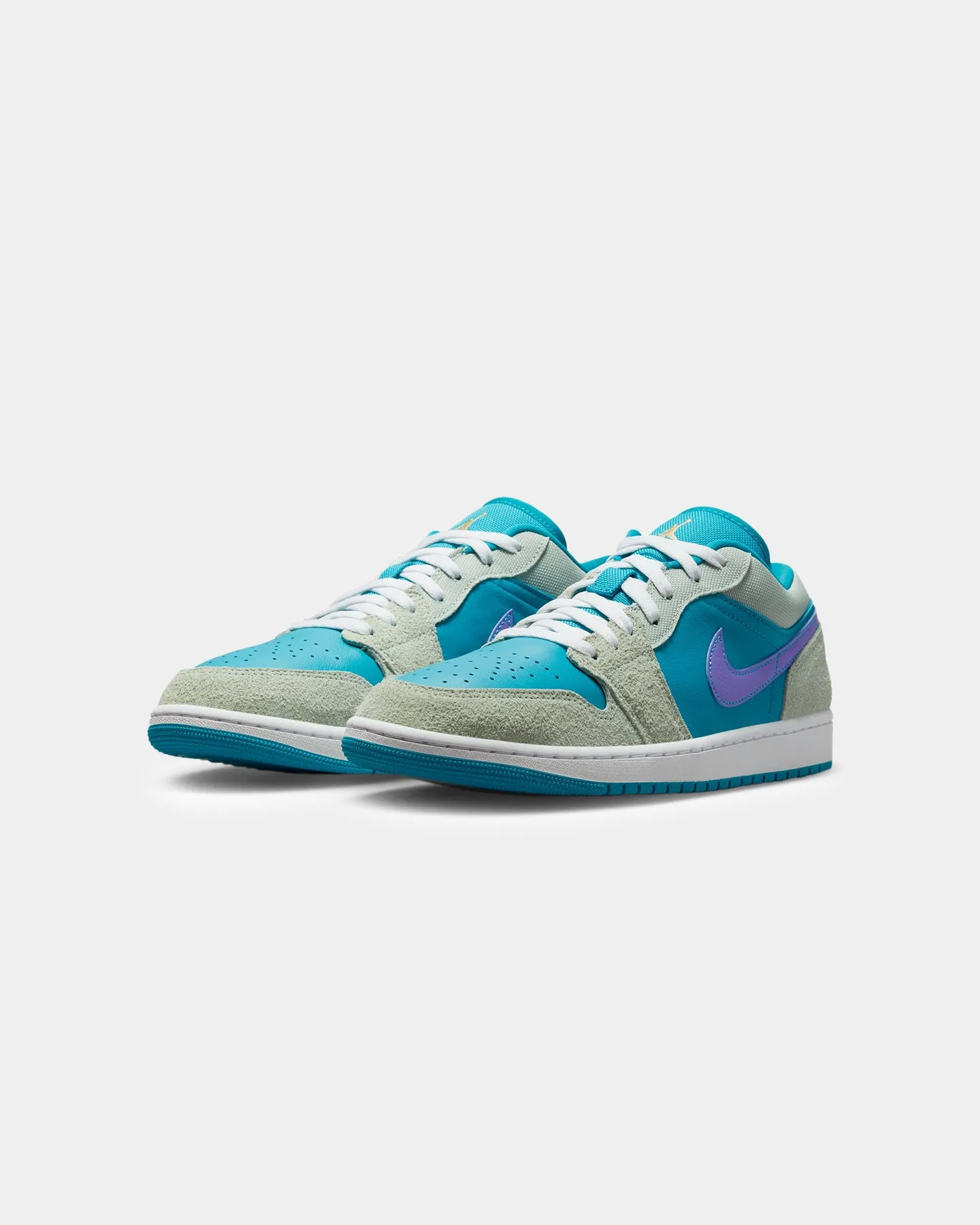 Leg Long Jordan Air Jordan Low SE "Aquatone" Pistachio Frost