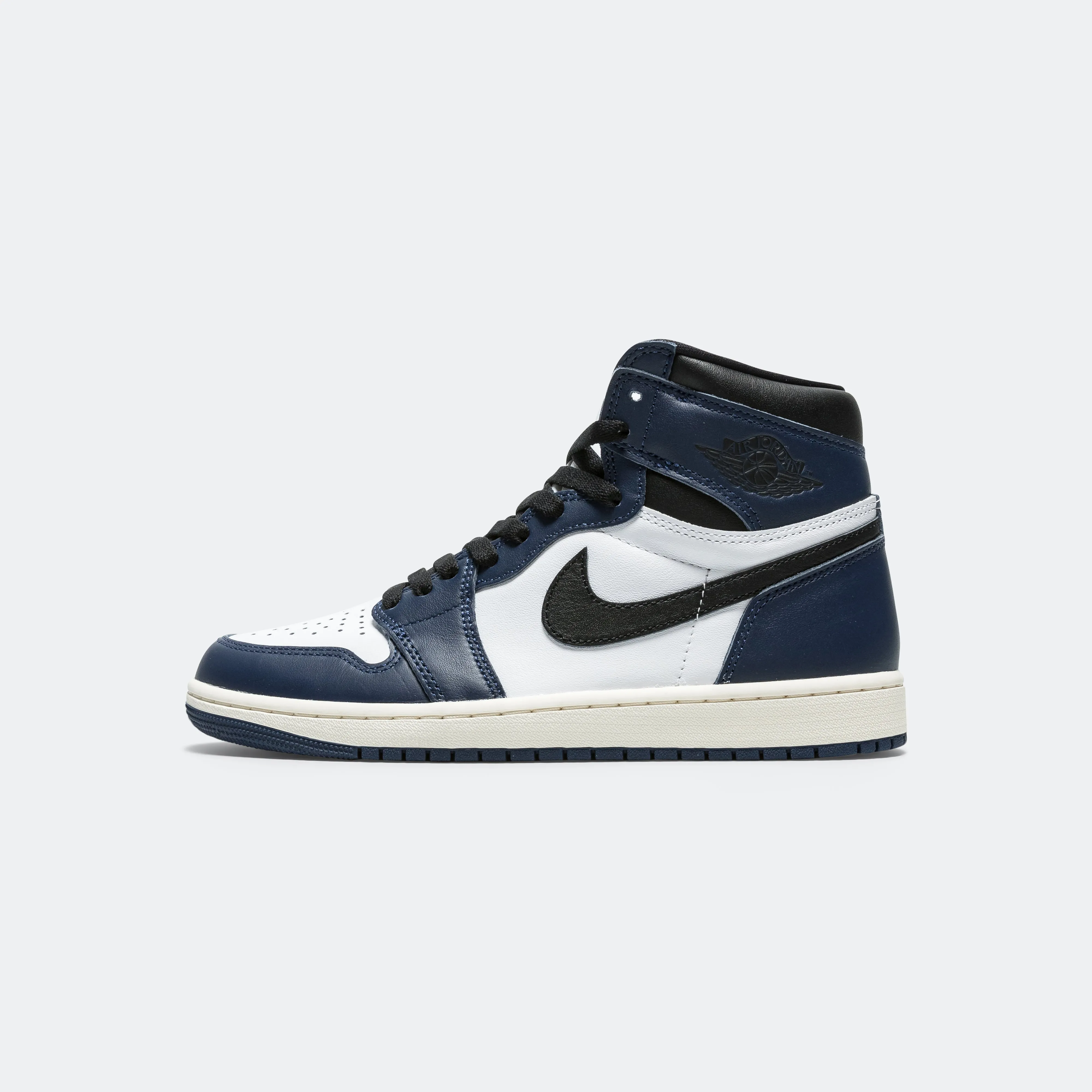 Air Jordan 1 Retro High OG (GS) - Midnight Navy/Black-White-Sail Dynamic Traction Pattern Ultra Breathable Upper