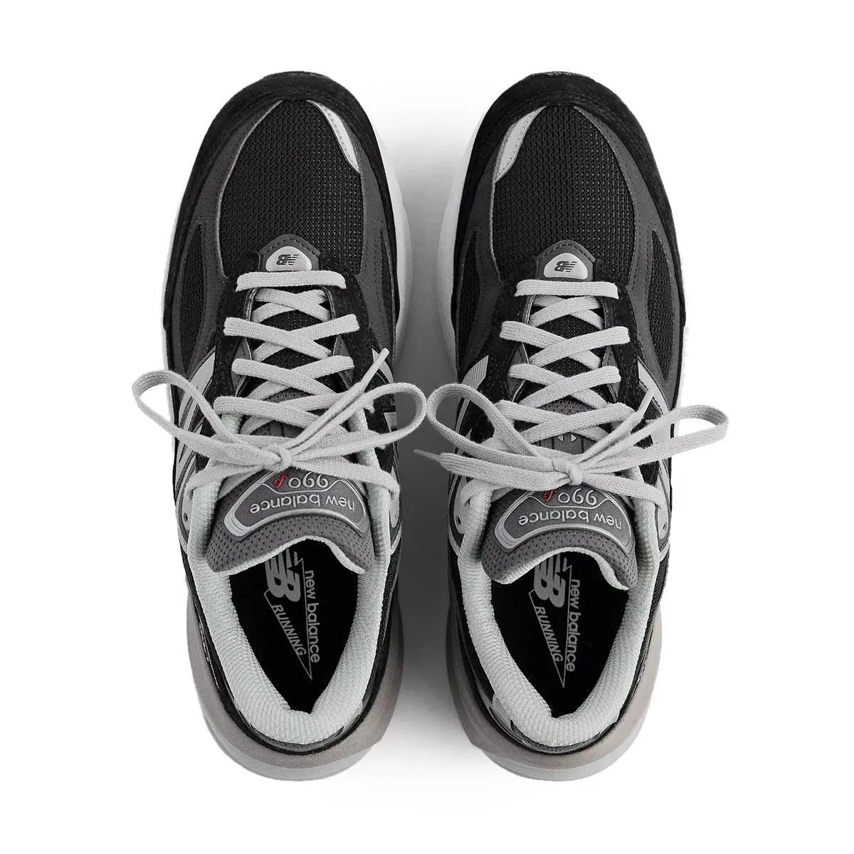 Flexible Sole In USA 990v6 'Black White'