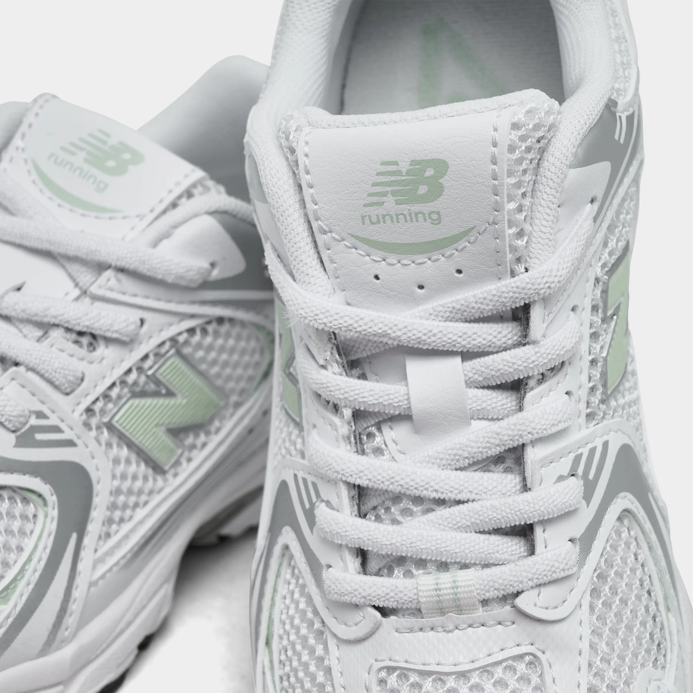 New Balance Children's 530 White / Silver Team Match Padded collar