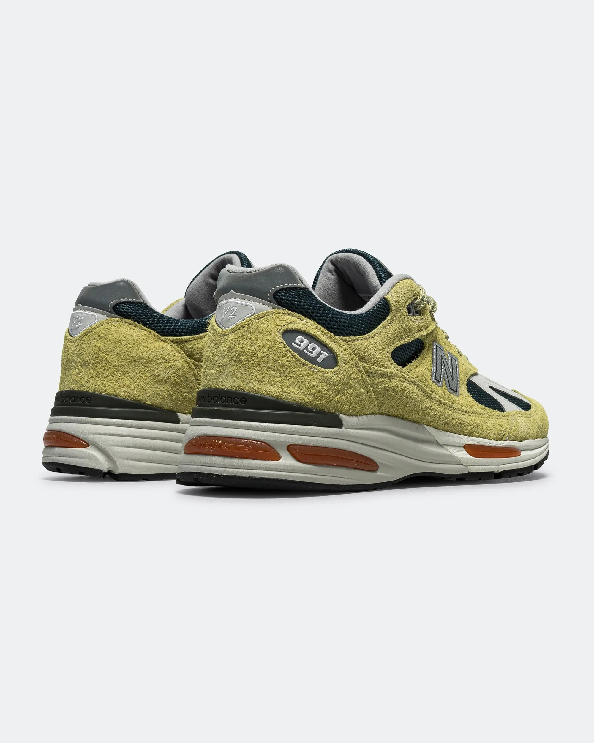 Easy to Wear Fitted Design U991GT2