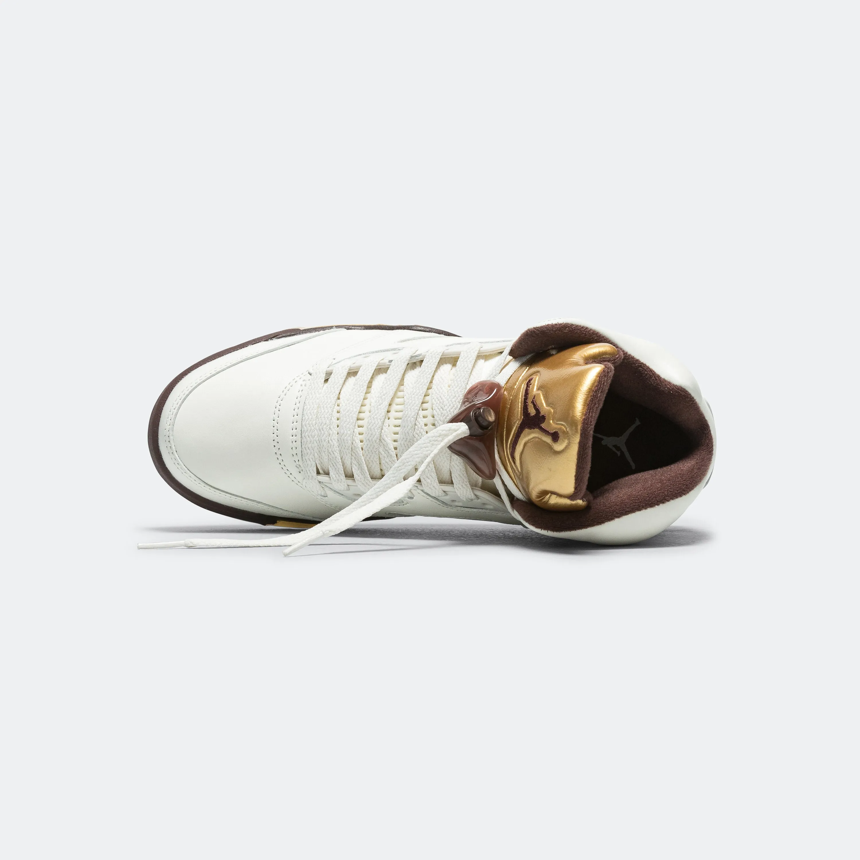 Travel Flex Womens Air Jordan 5 Retro - Earth/Metallic Gold-Sail