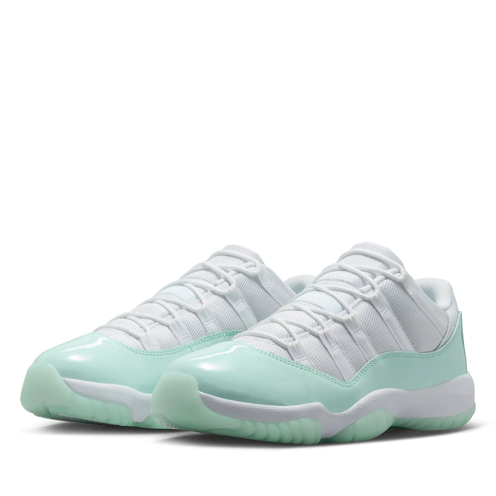 Shock absorption tech Active Choice Women's Air Jordan 11 Retro Low - White/Igloo