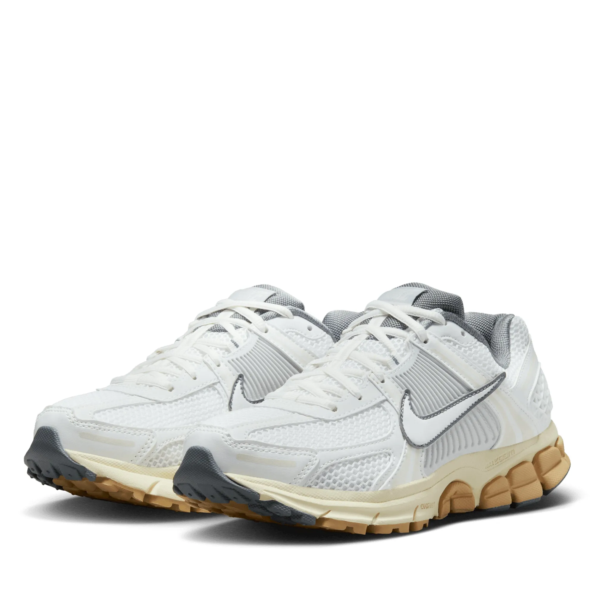 Cushioned Insole Tread Pattern Optimization Women's Nike Zoom Vomero 5 - Summit White/Pure Platinum
