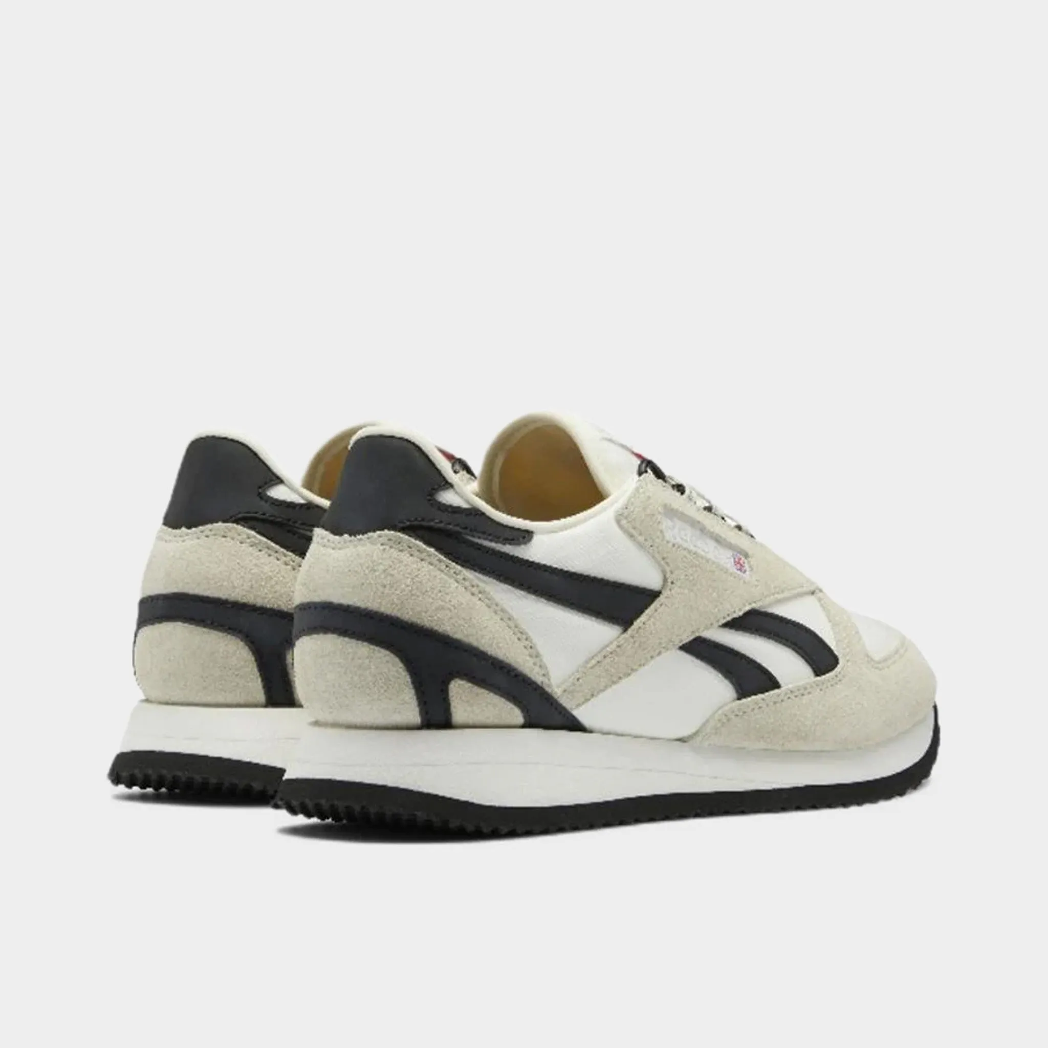 Subtle tone Seamless Finish Reebok Victory Classic White / Chalk